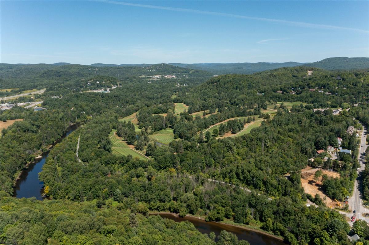 Vue 32 de la propriété réf. 23742914 – 282 Ch. de la Pinède J0R 1K0