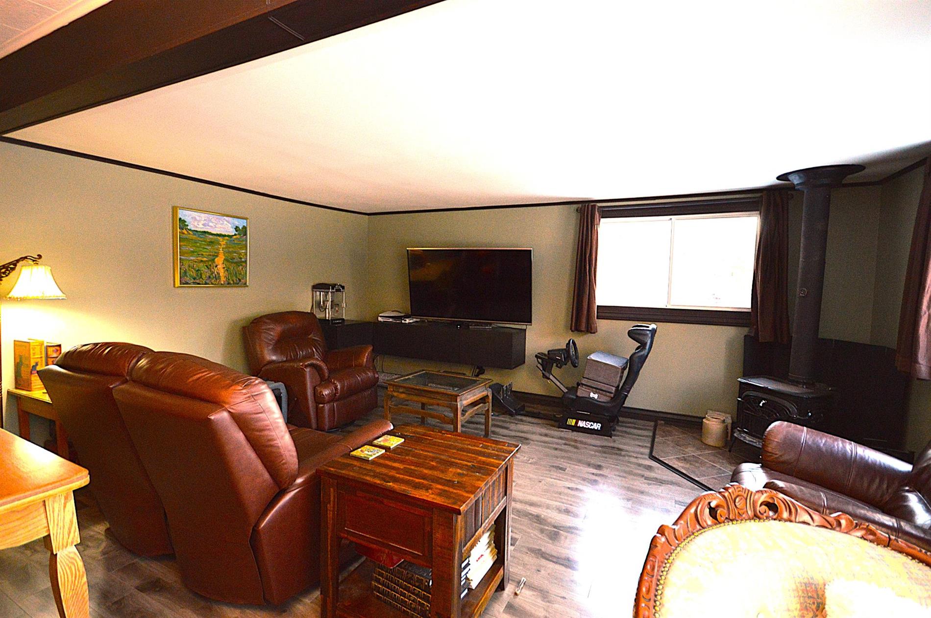 591 Rue King — photo 3