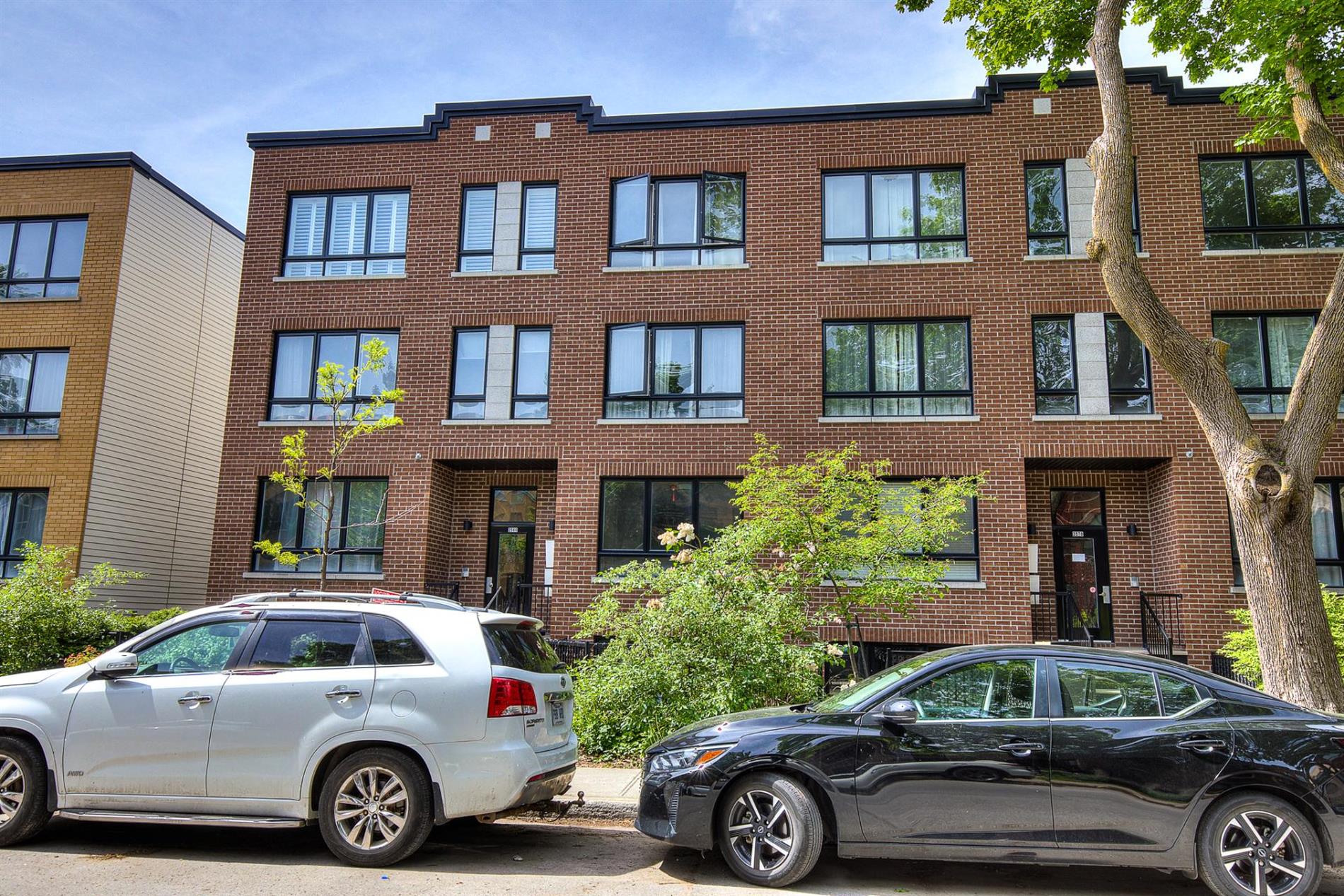 2-2560 Rue Sicard — photo 2