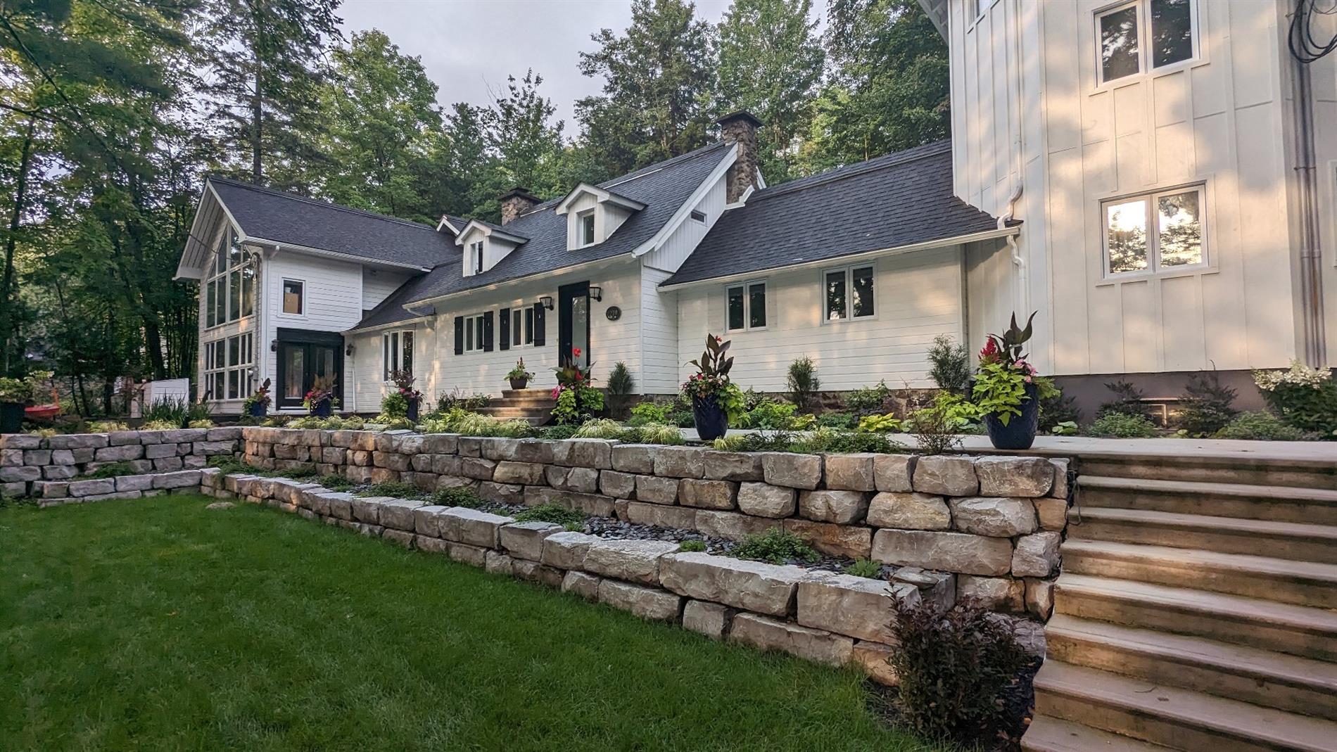2270 Ch. du Mont-Sauvage — photo 1