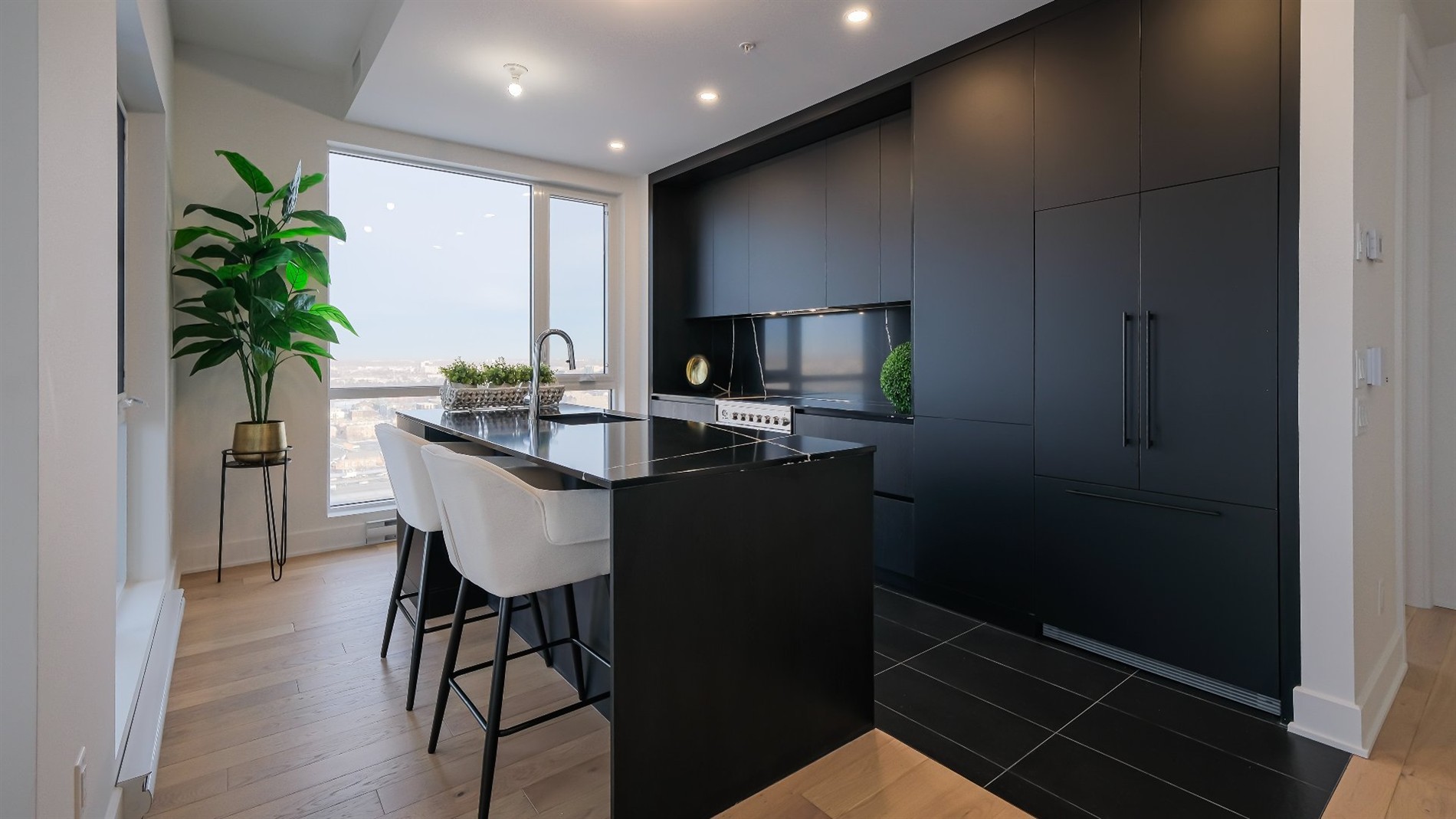 2204-2835 Av. du Cosmodôme — photo 3