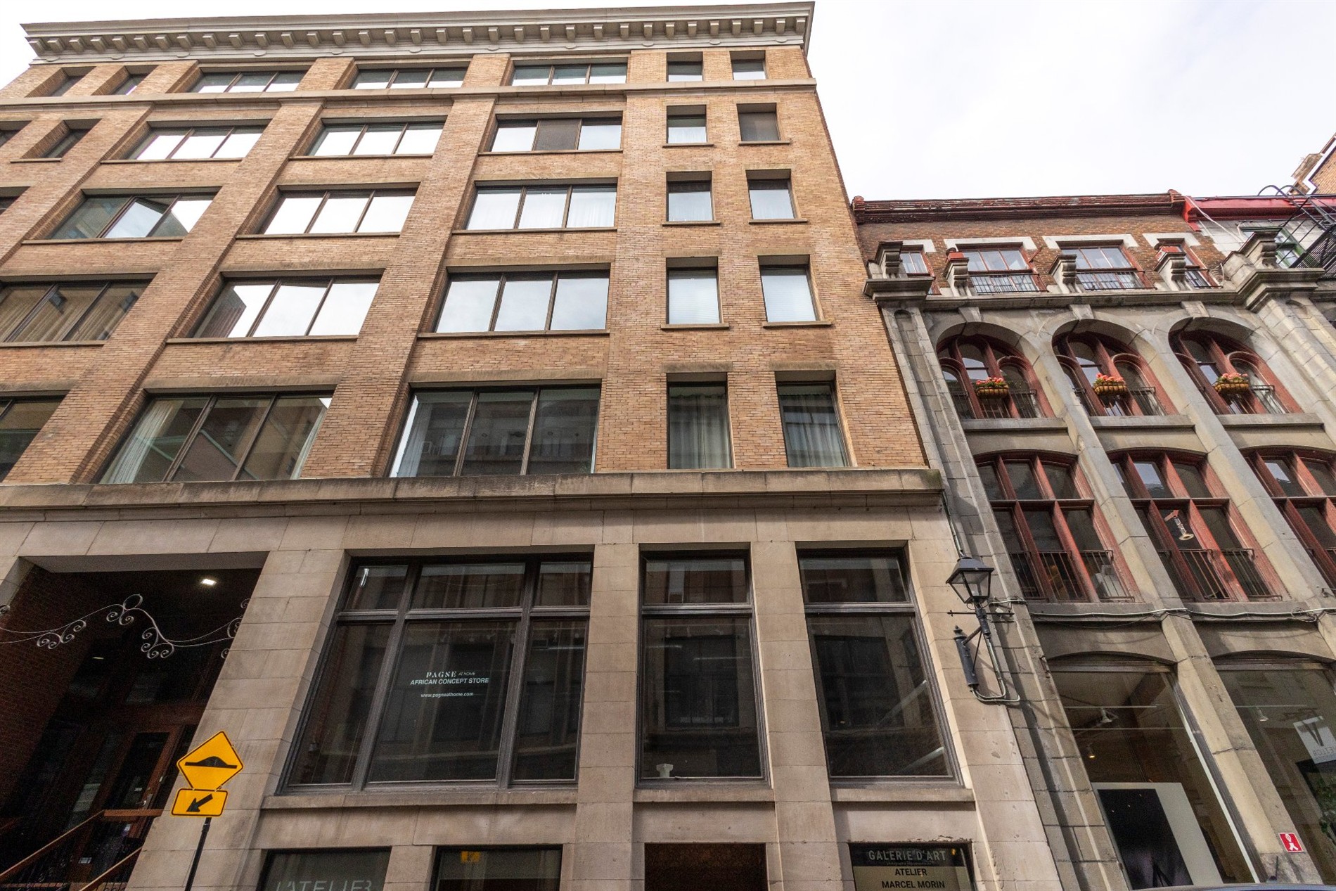 101-385 Rue St-Paul O. — photo 1