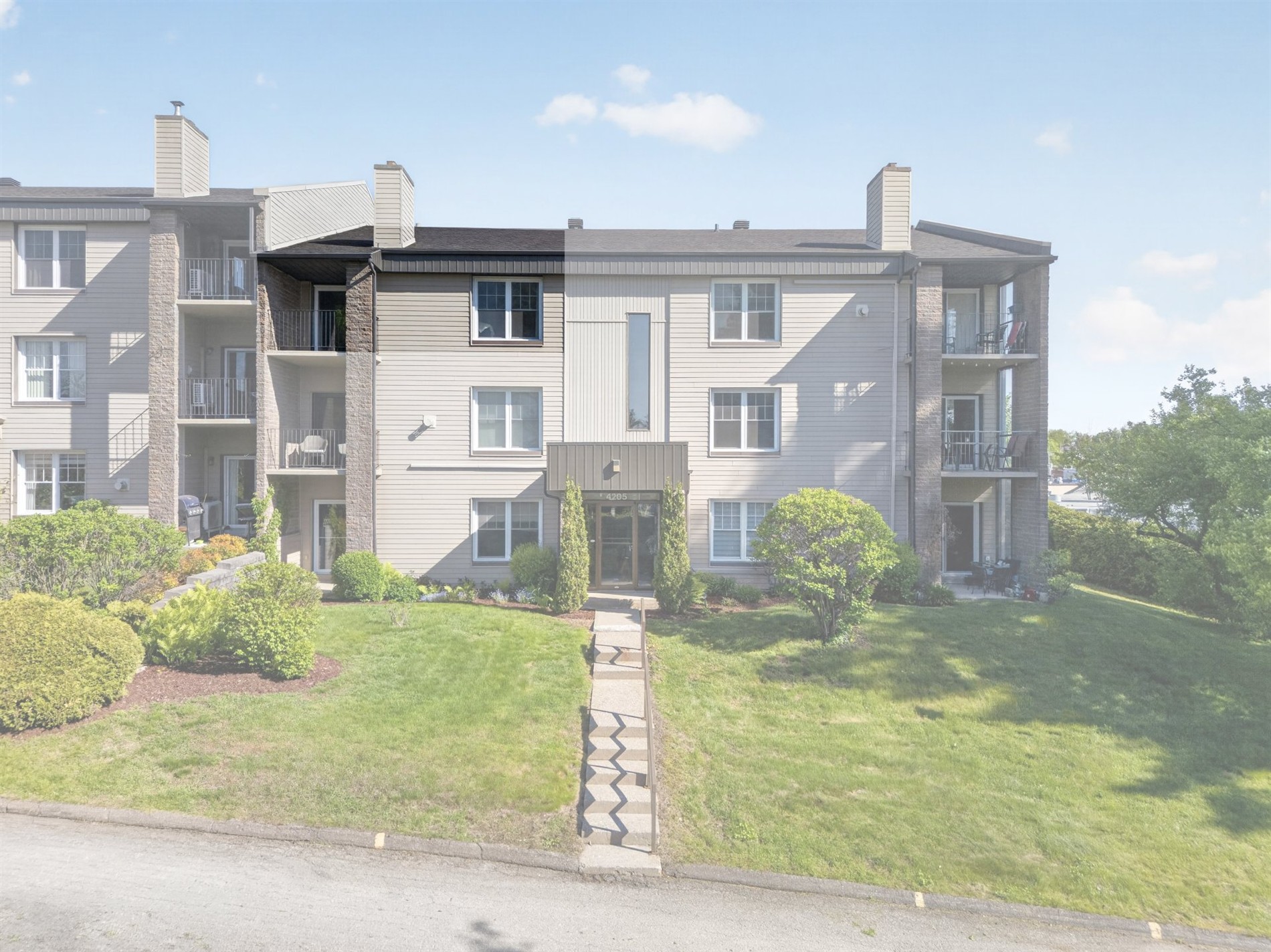 5-4205 Rue Bertrand-Fabi — photo 2