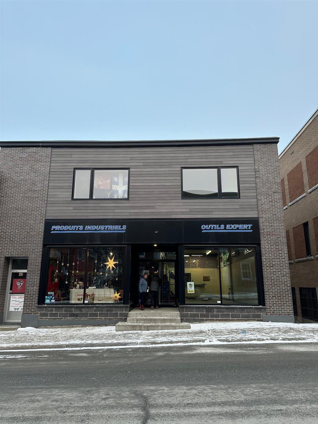 400-402 Rue Alexandre — photo 1