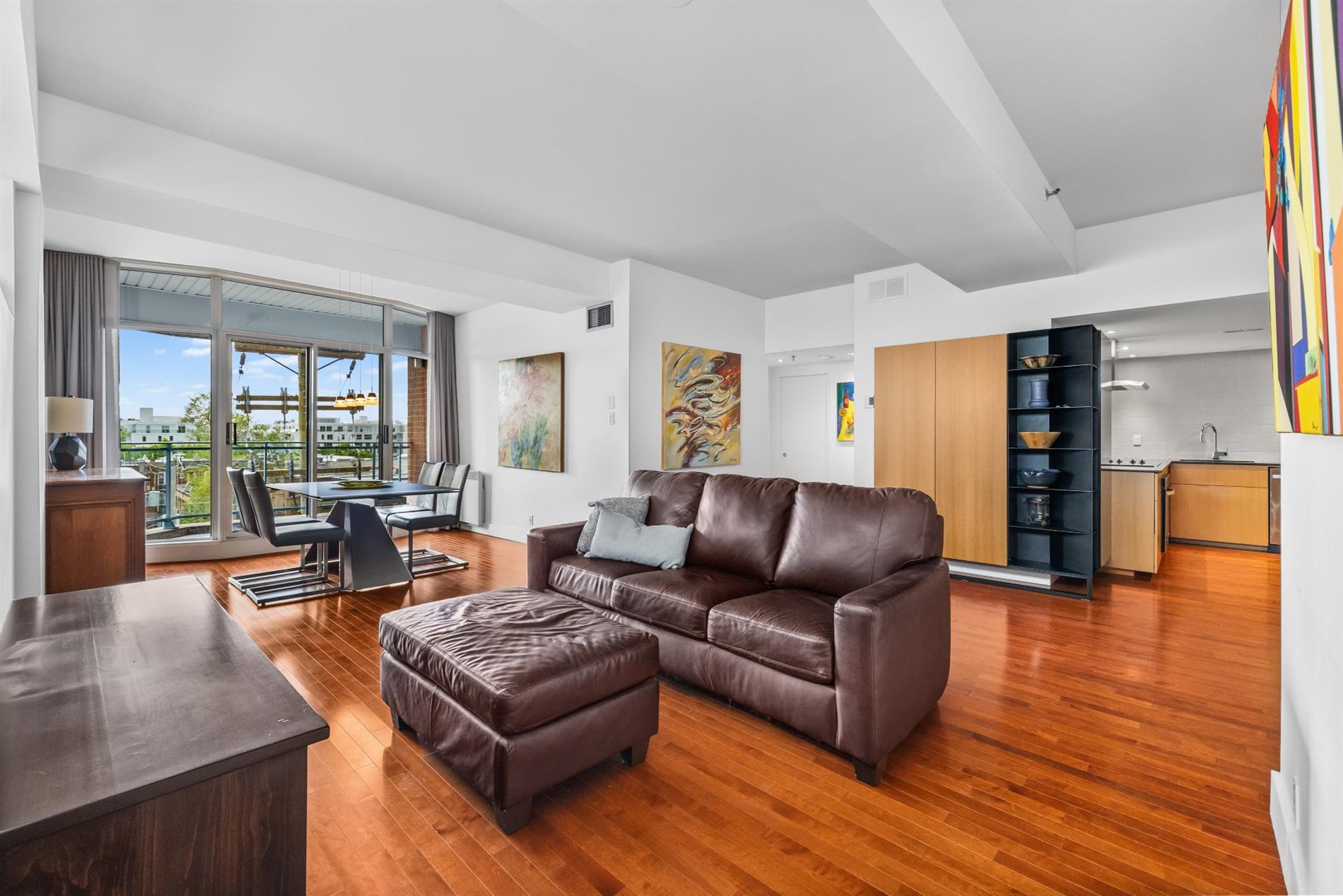 48-1275 Av. Van Horne — photo 1