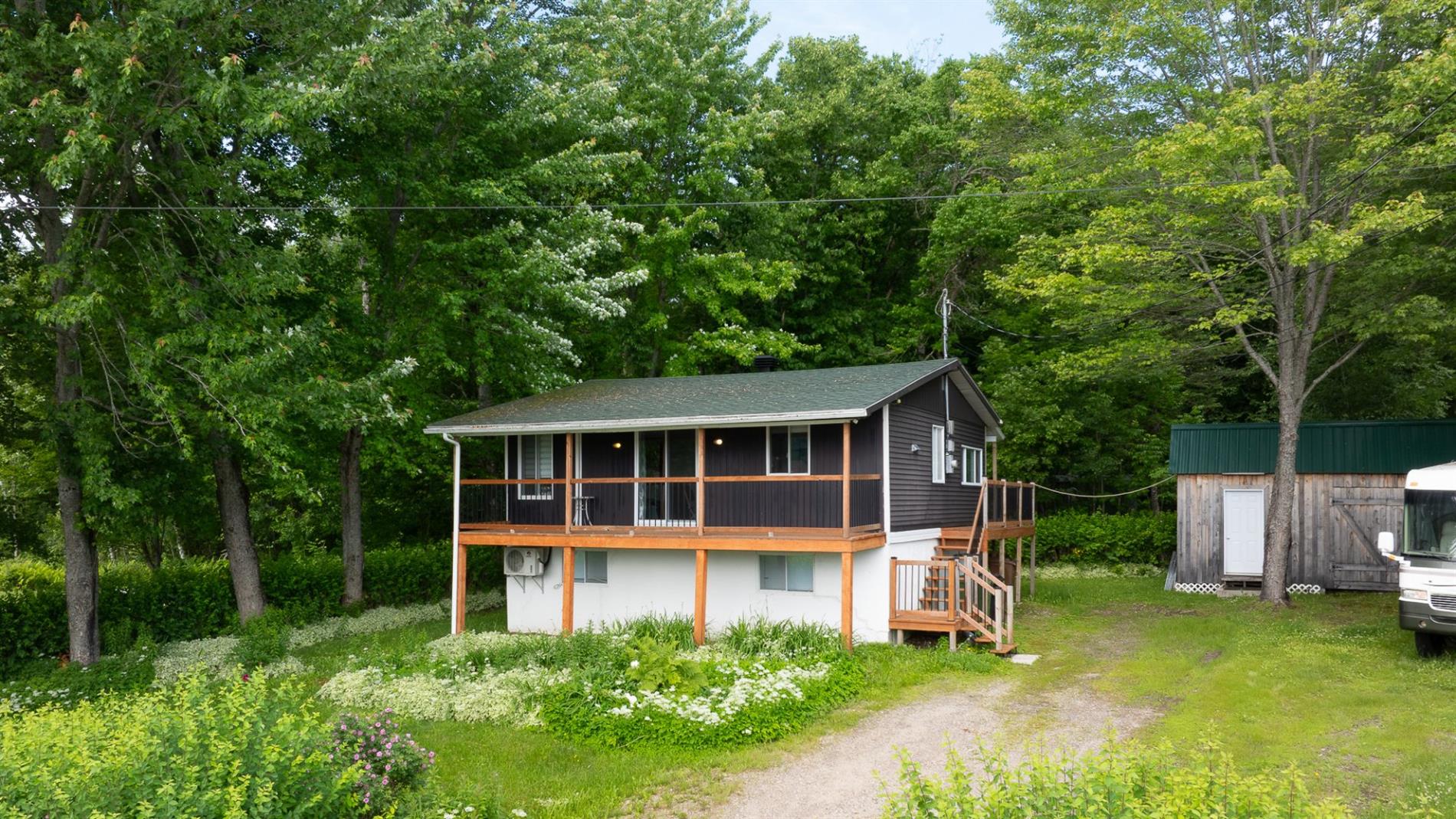 664 Ch. du Tour-du-Lac-David N. — photo 1