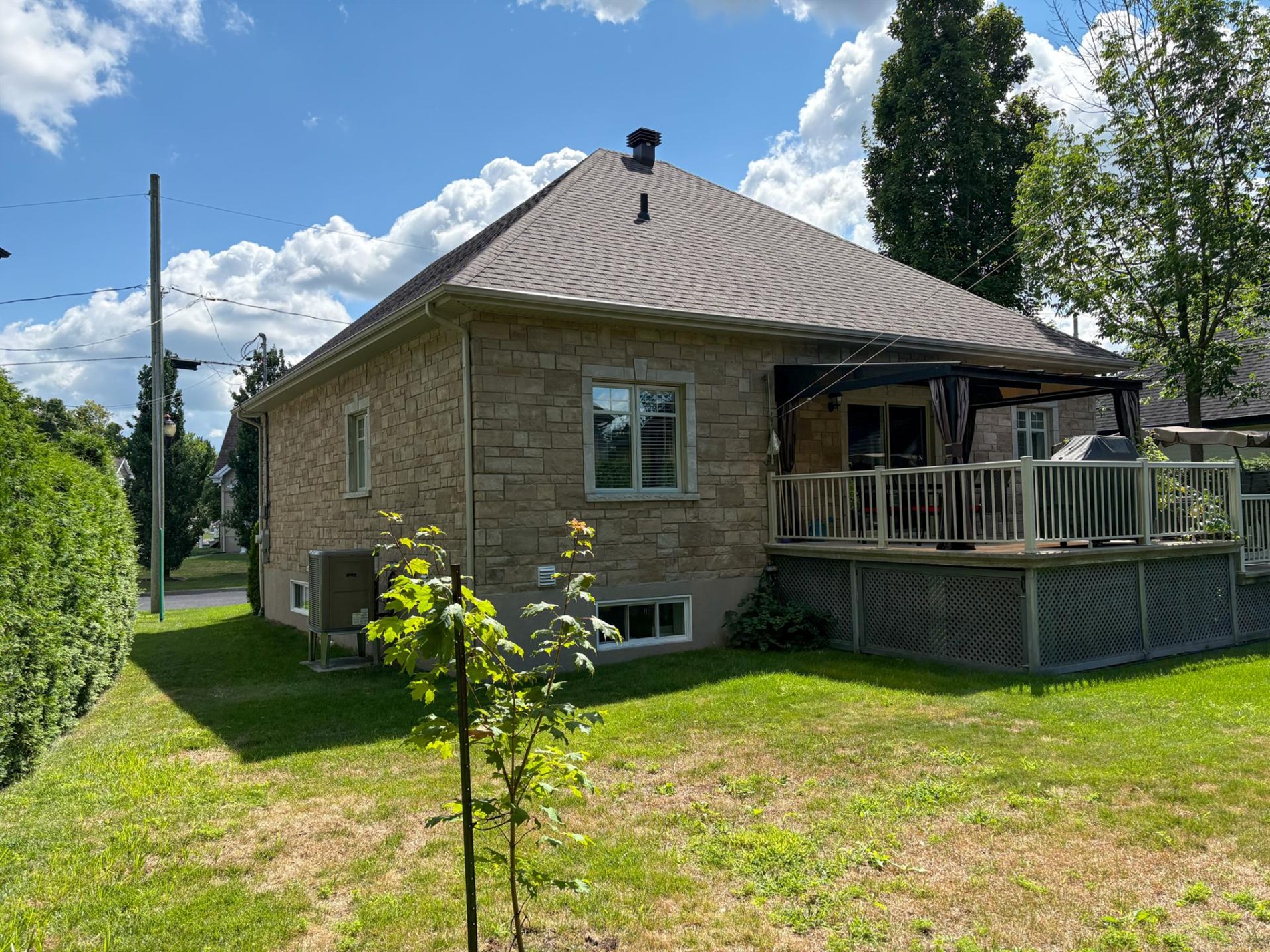 195 Crois. de l'Ail-des-Bois — photo 3