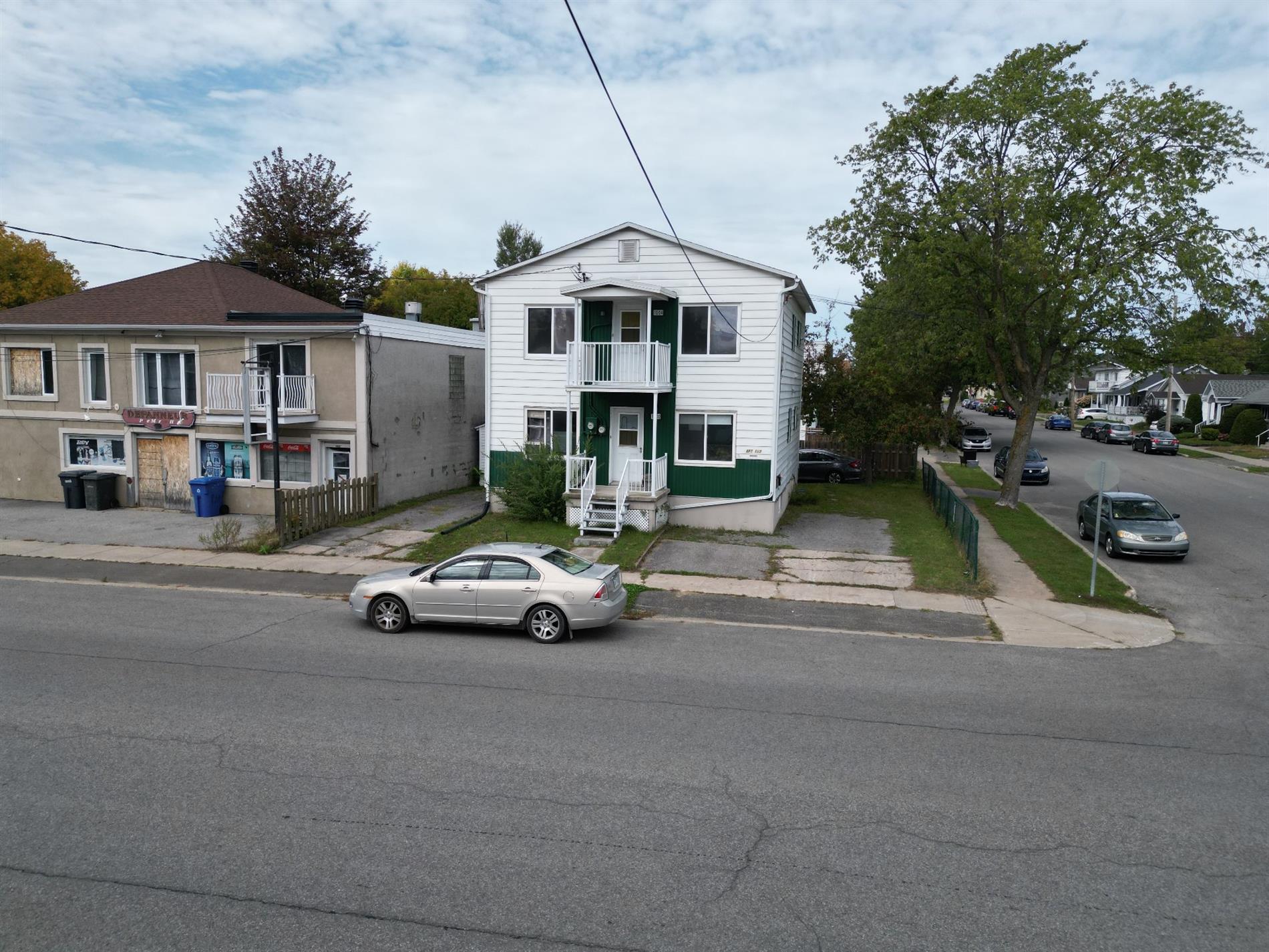 1002-1004 Rue Père-Marquette — photo 1