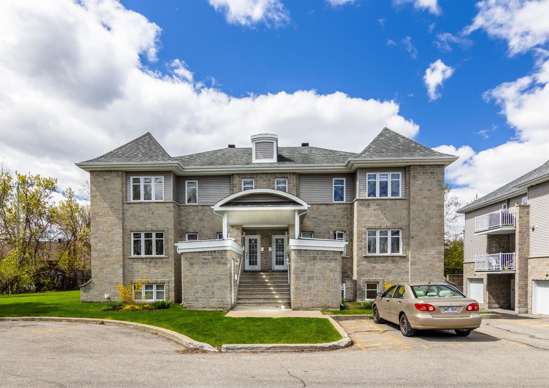 3910 Boul. Ste-Rose — photo 1