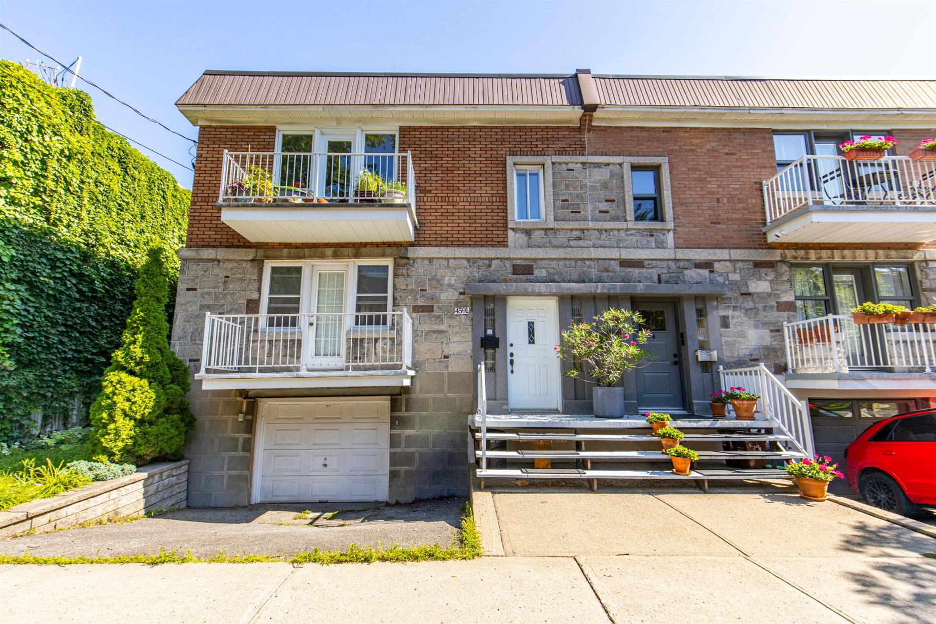 4951 Av. d'Orléans — photo 1