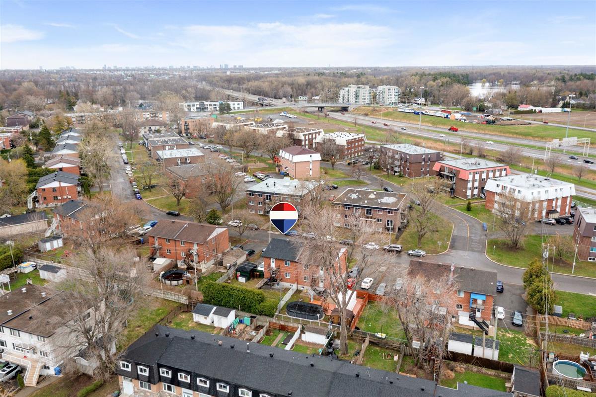 Vue 4 de la propriété réf. 23758572 – 277-279 Rue de Pierrefontaine J7G 1Y1