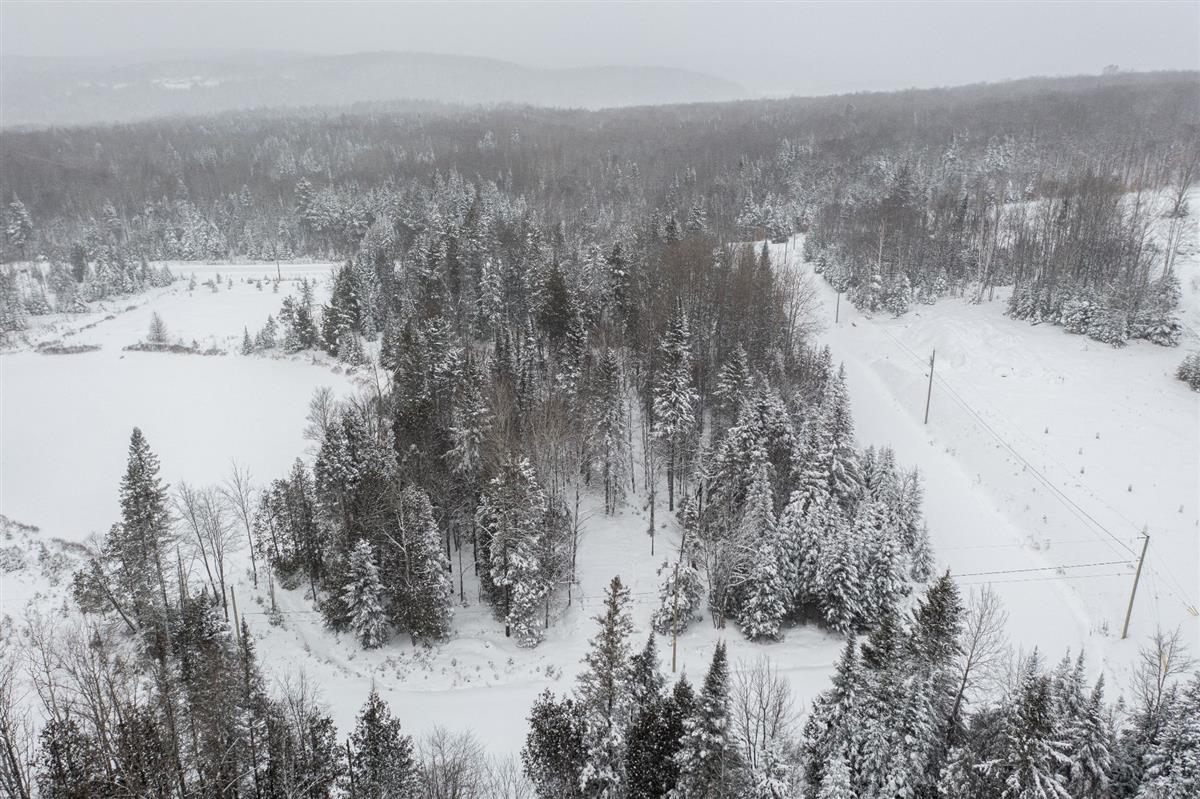 Vue 15 de la propriété réf. 17648921 – Ch. des Versants J0T 1S0