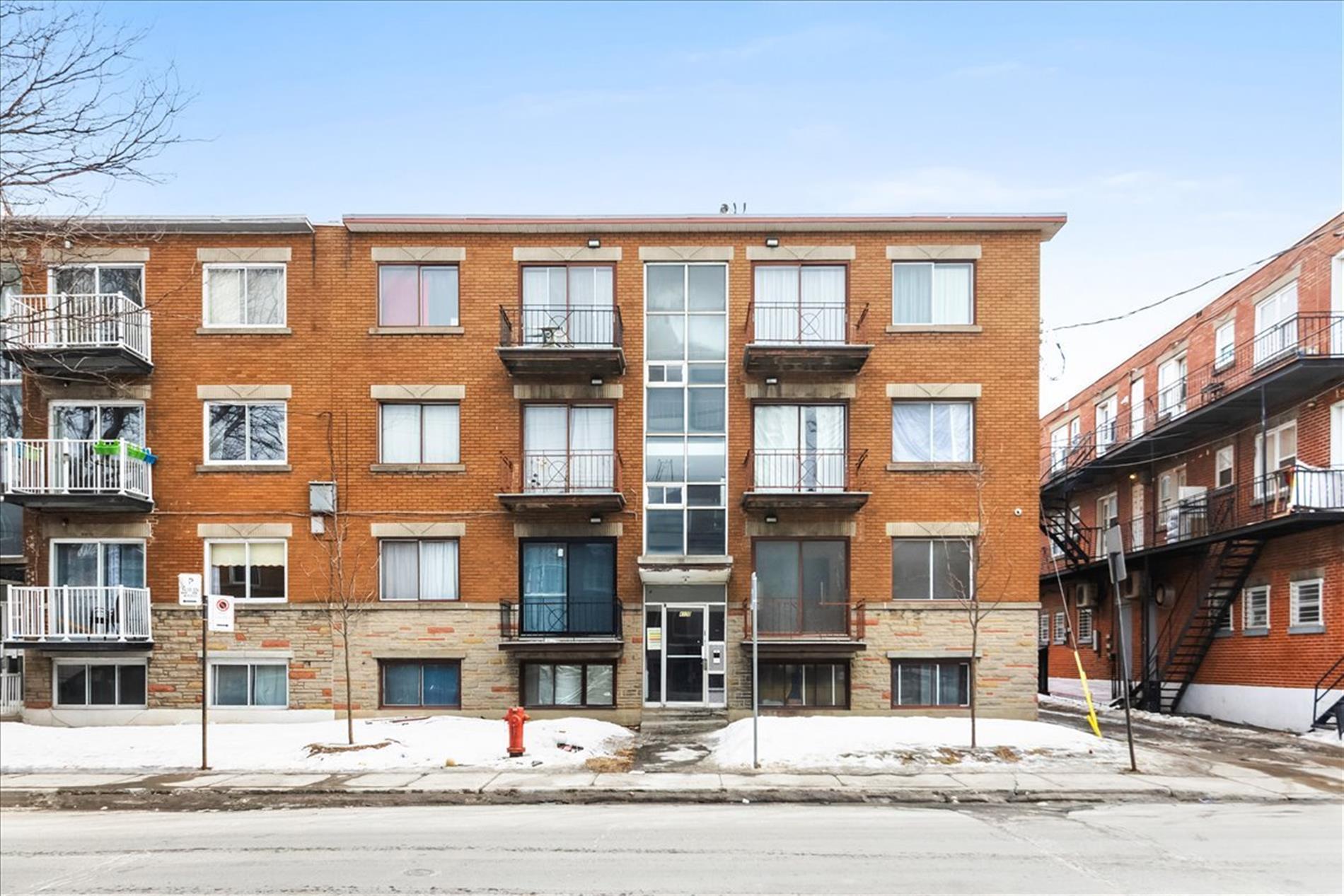 4120 Boul. des Grandes-Prairies — photo 1