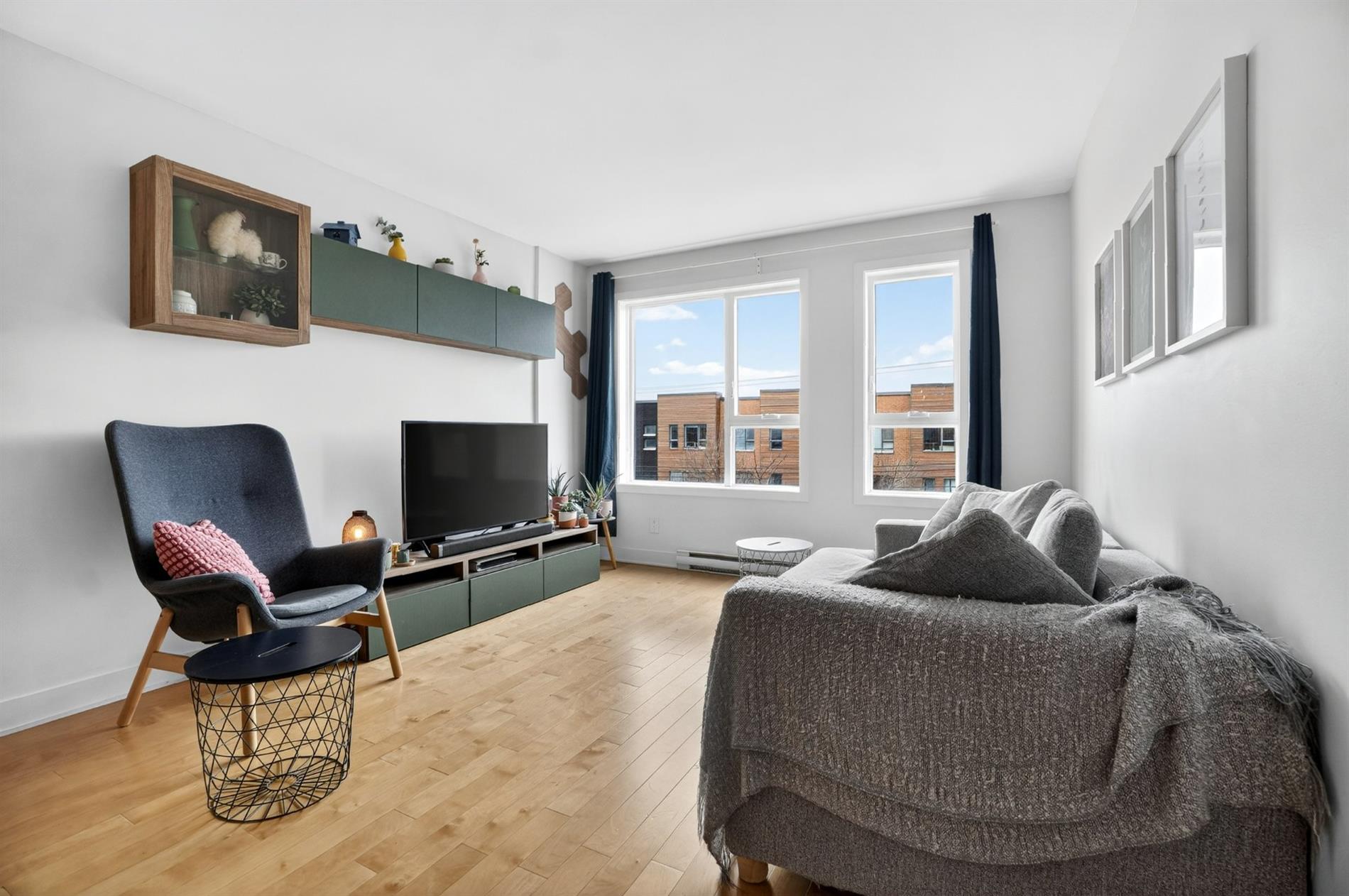 303-9997 Av. du Parc-Georges — photo 1