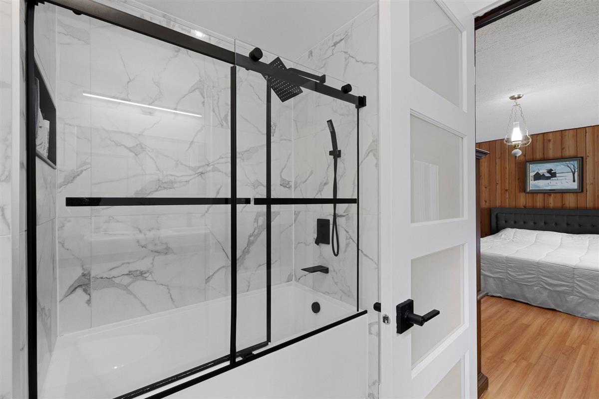 Vue 26 de la propriété réf. 12820780 – 1208 Ch. de Ste-Anne-des-Lacs J0R 1B0