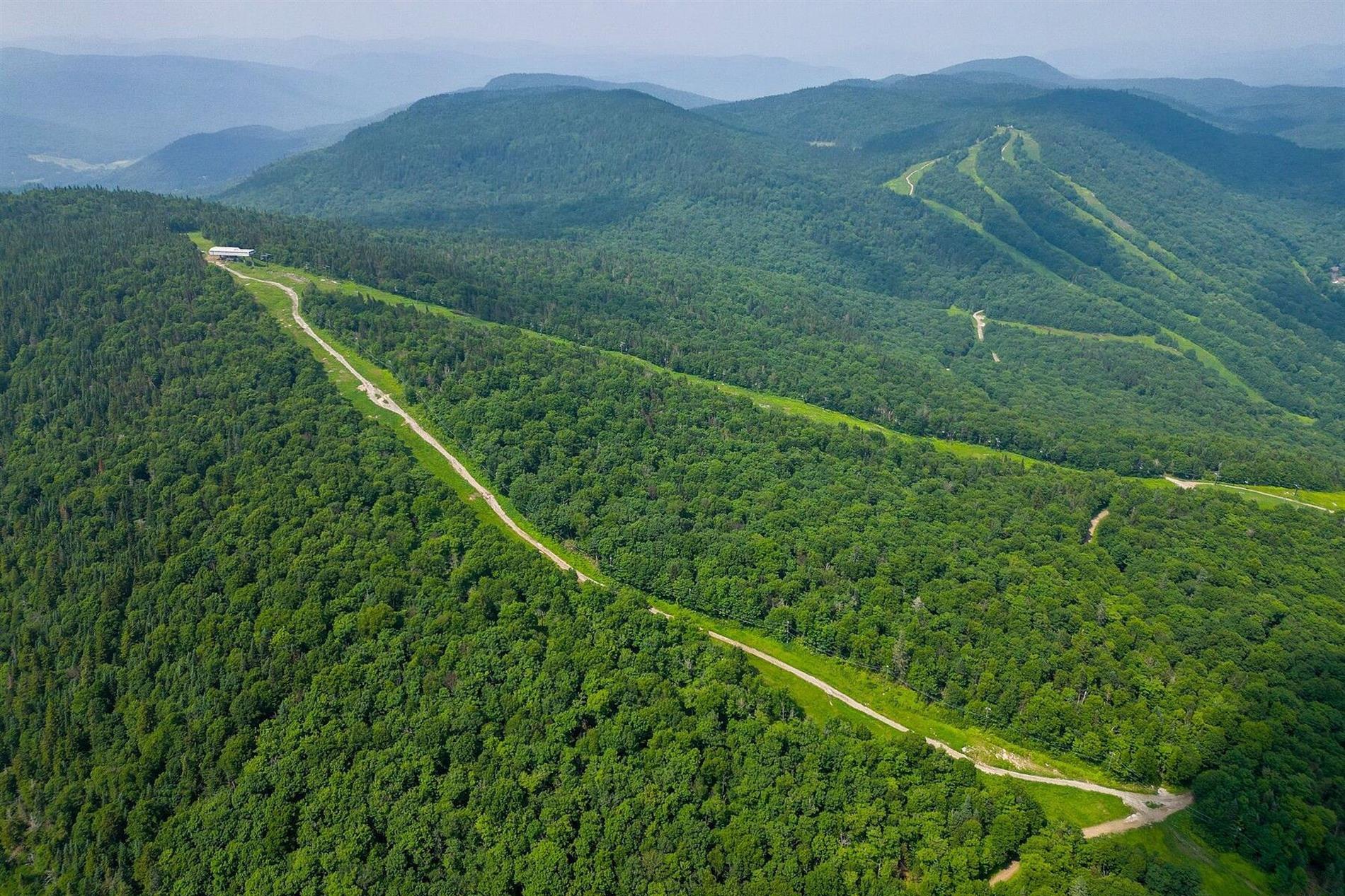 Terrain — Rue non disponible