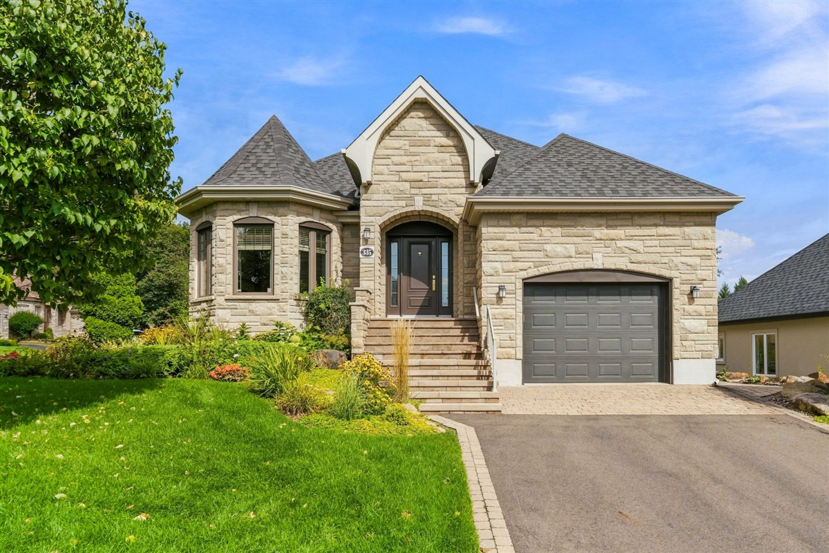 Maison de plain-pied, Mascouche, photo 2 de 32