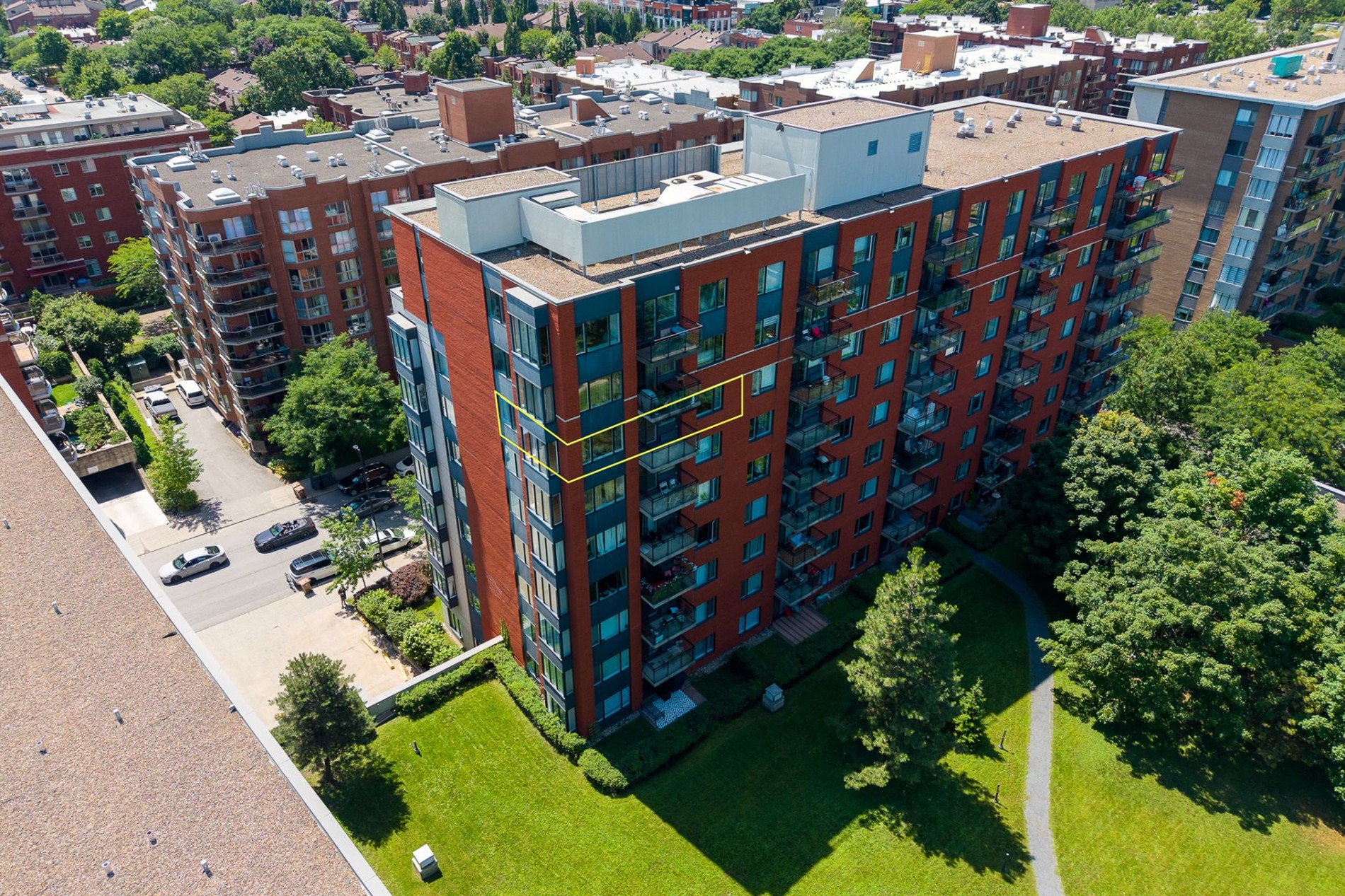 551 Rue de la Montagne — photo 1