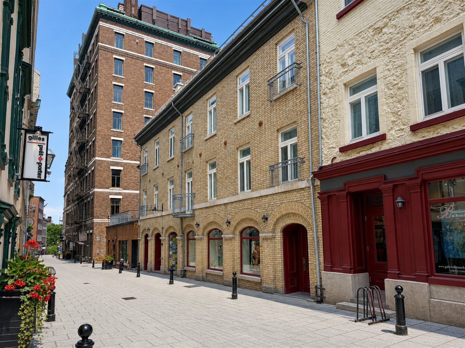 306-307-20 Rue du Sault-au-Matelot — photo 1