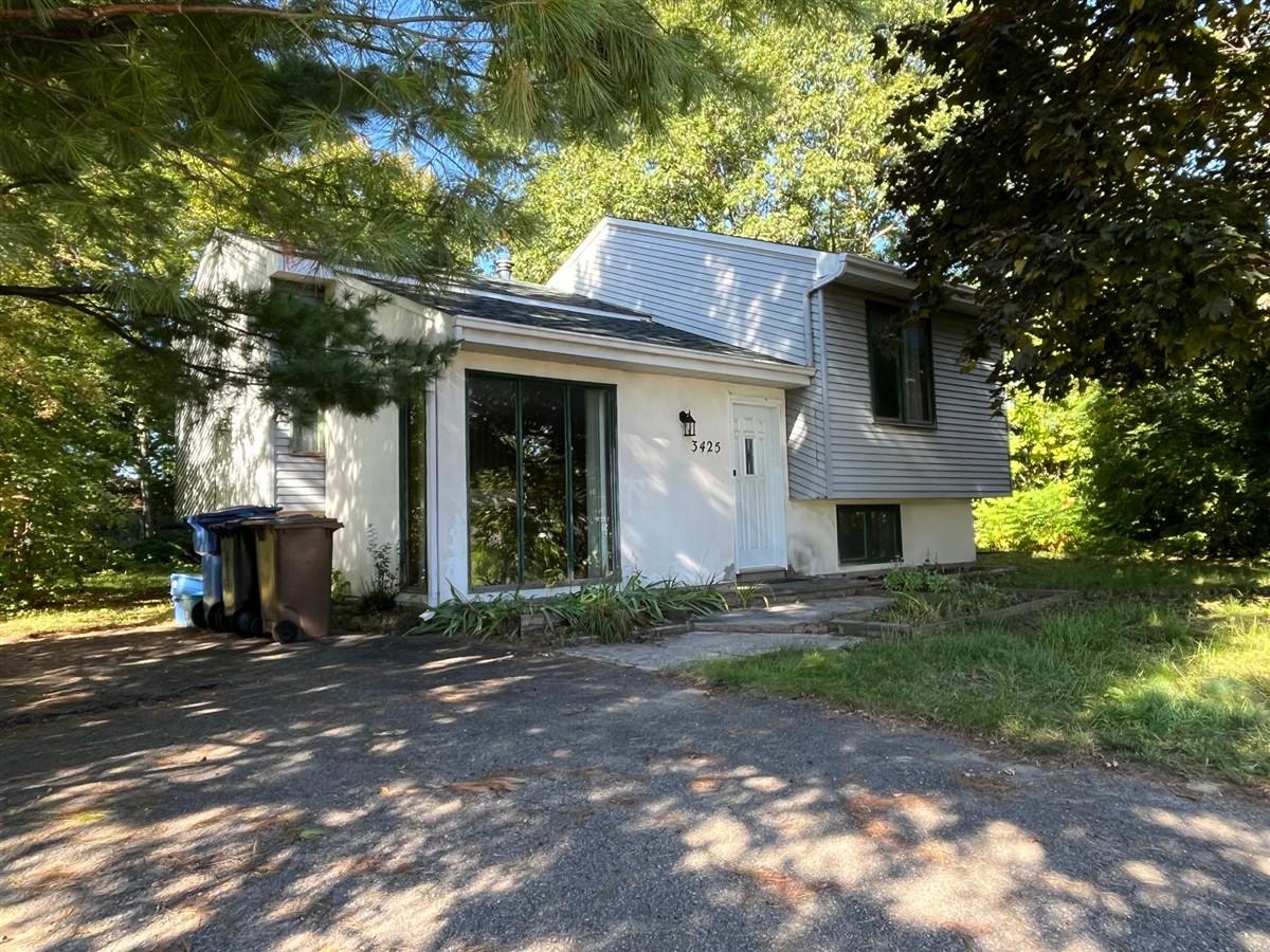 One-and-a-half-storey house - 3425 Rue Limoges, Terrebonne (Terrebonne)