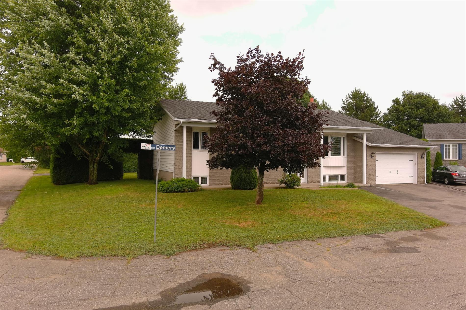 3880 Rue Demers — photo 2