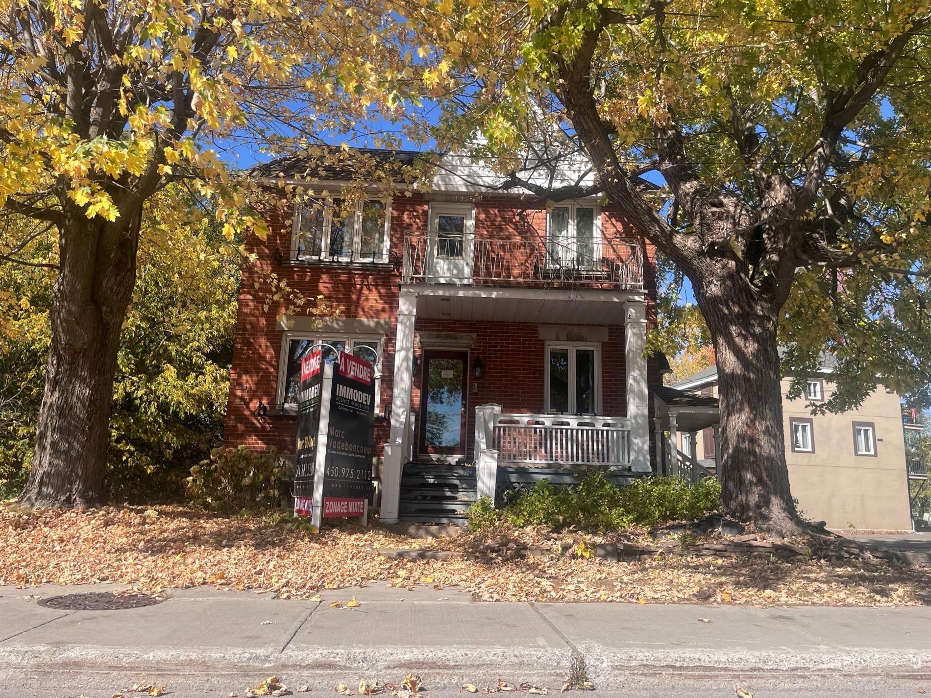 8-8A Rue St-Charles — photo 1