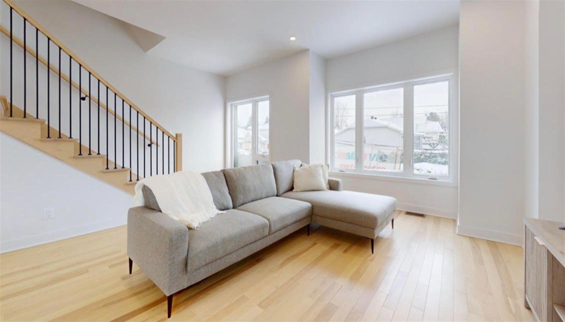 7388 Boul. des Laurentides — photo 3