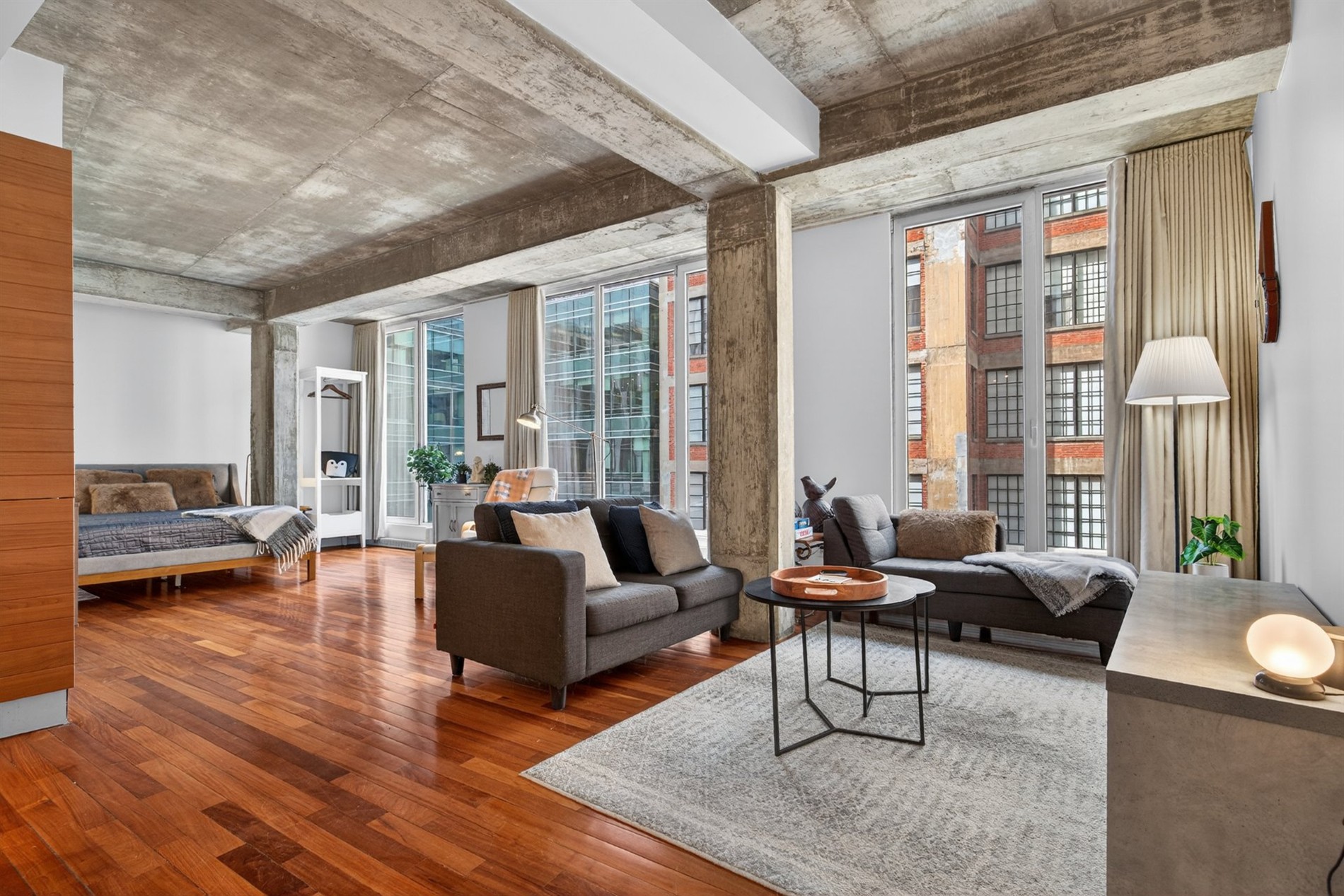 715-445 Av. Viger O. — photo 3