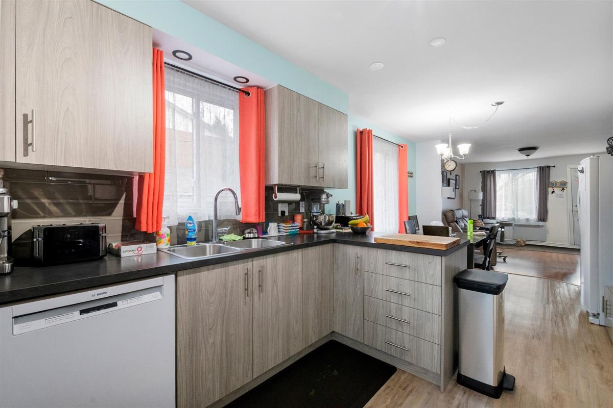 Vue 8 de la propriété réf. 23758572 – 277-279 Rue de Pierrefontaine J7G 1Y1