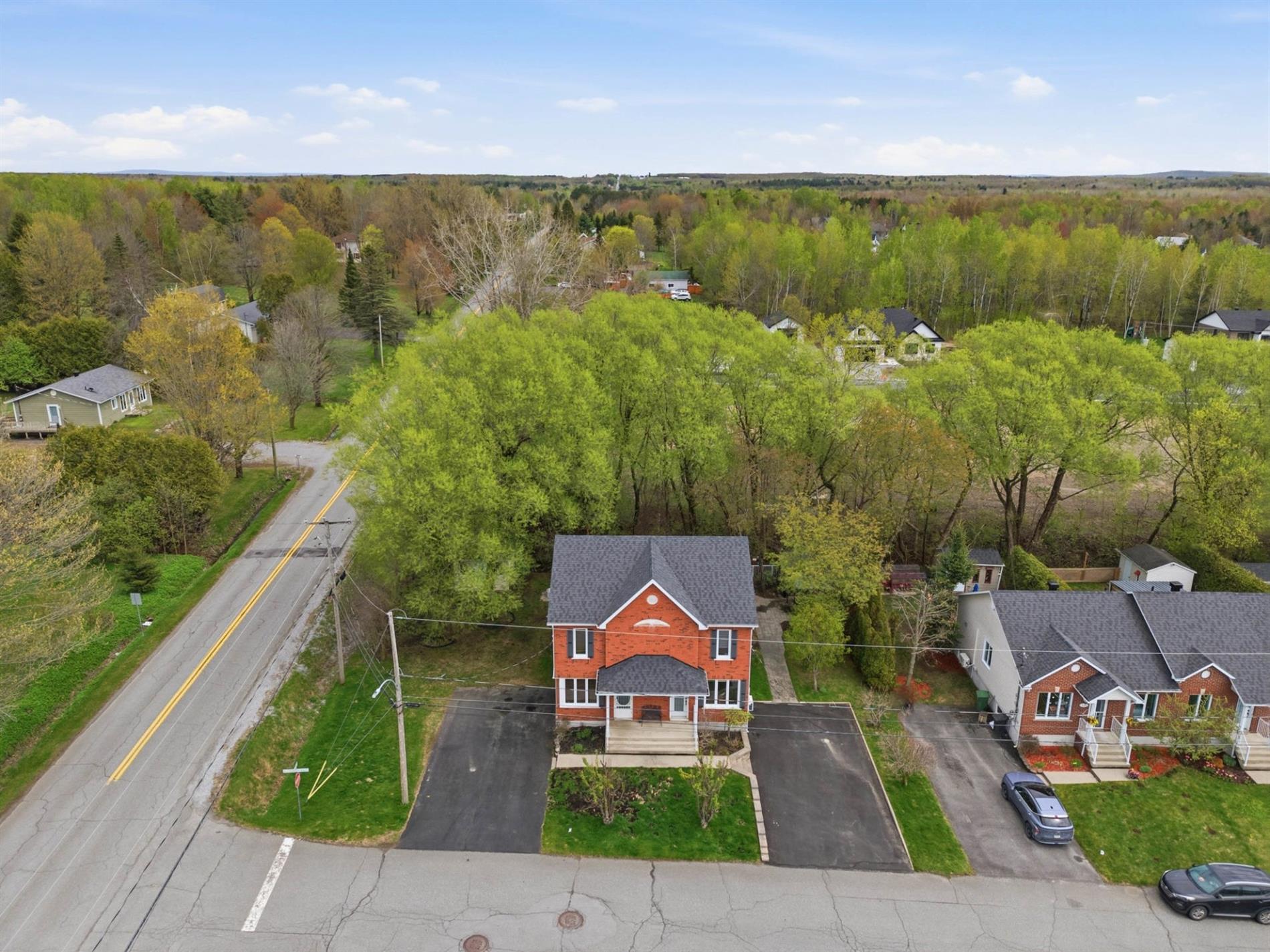 825 Carré Jean-Pierre-Beaudry — photo 3