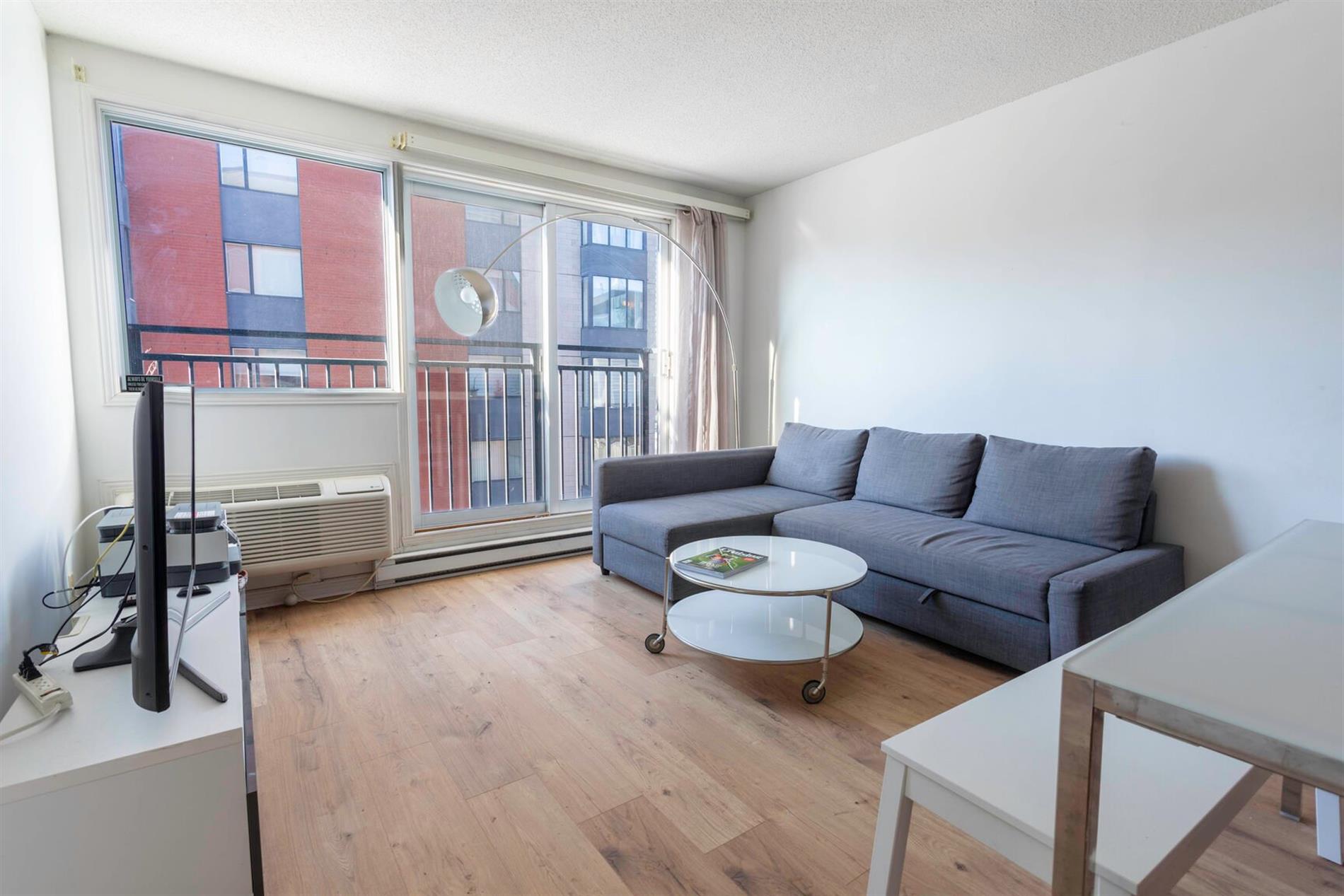 504-1225 Rue Notre-Dame O. — photo 3