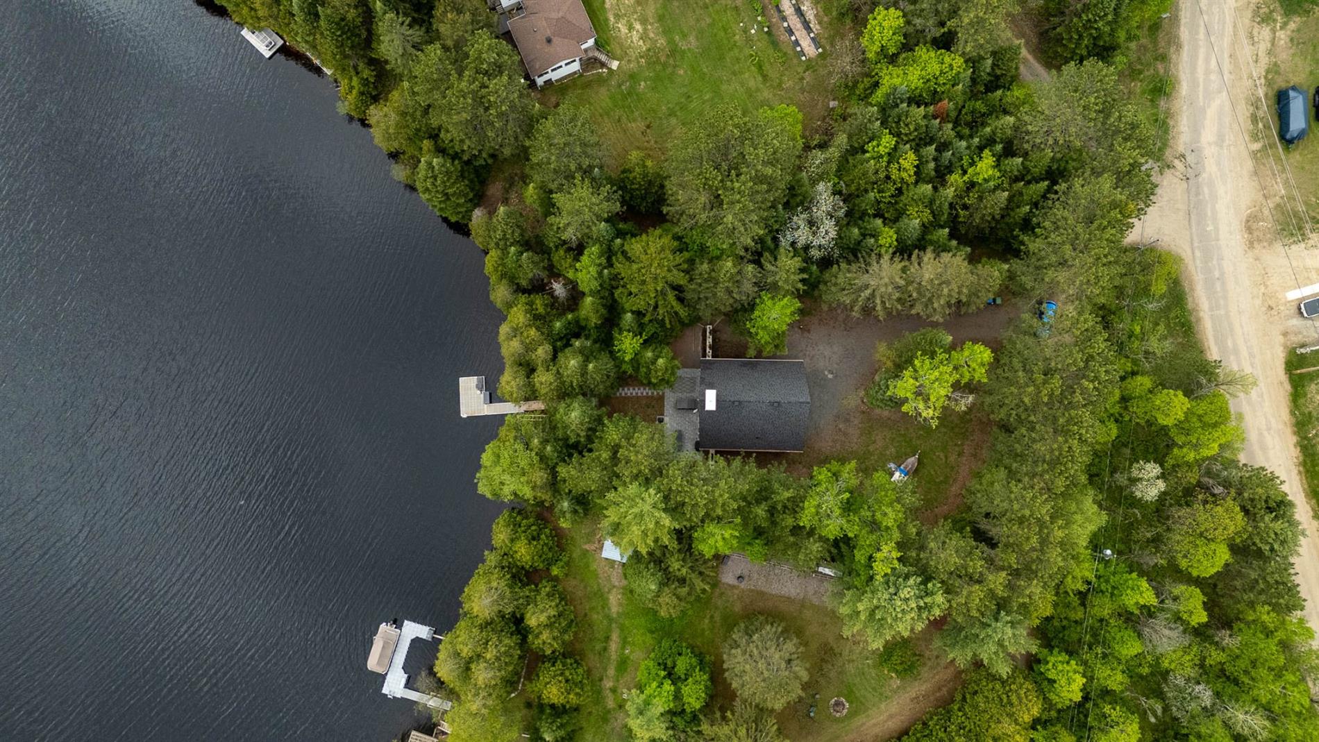 465 Ch. du Lac-des-Îles — photo 1