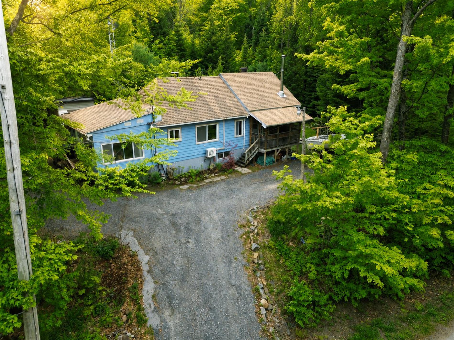 109 Ch. du Lac-Louisa S. — photo 1