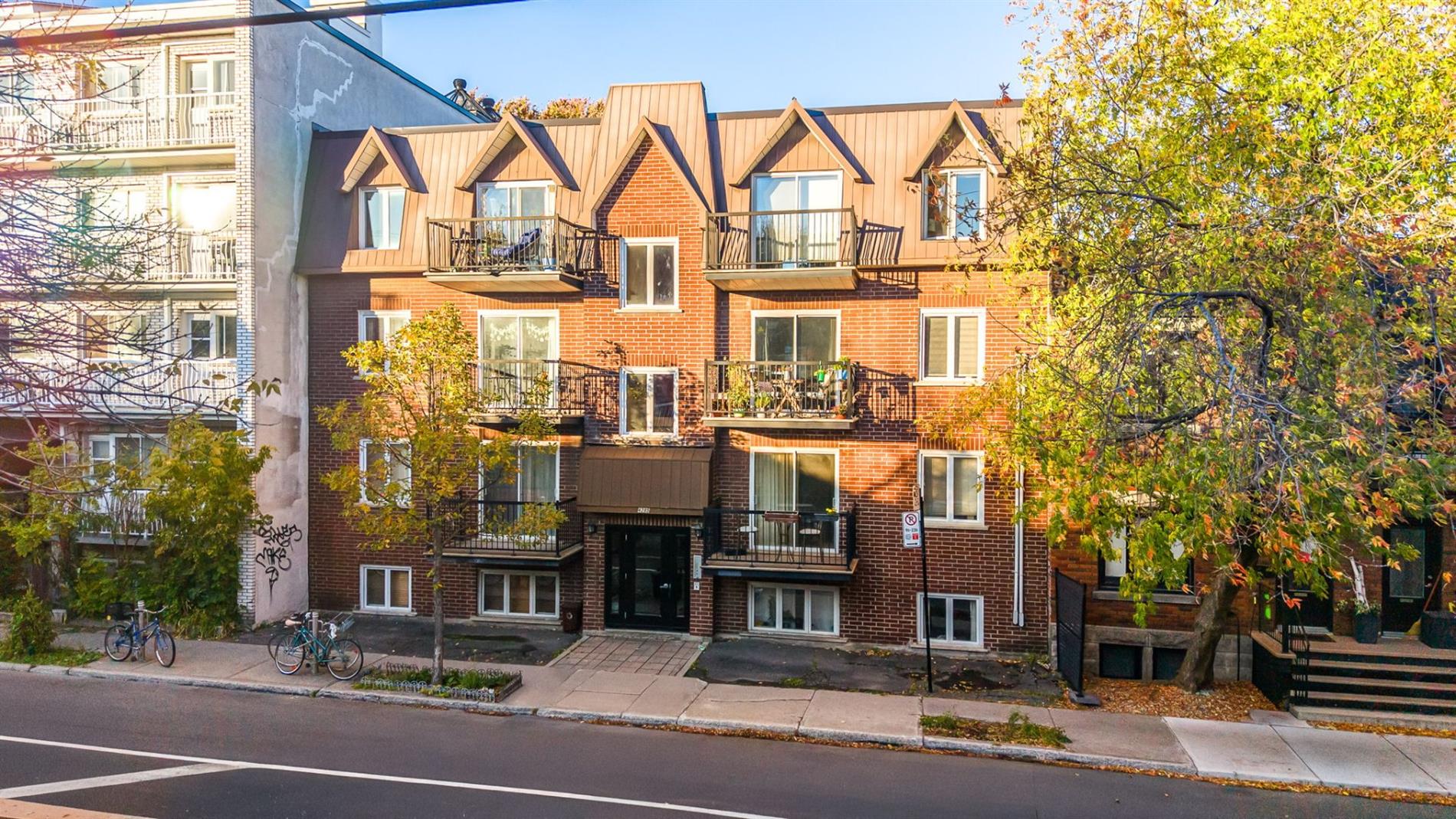5-4295 Rue De La Roche — photo 1