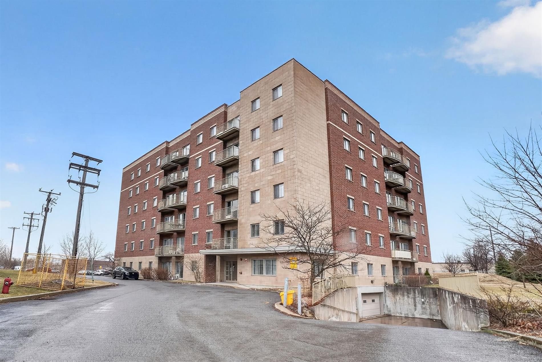 445 Av. Ste-Croix — photo 1
