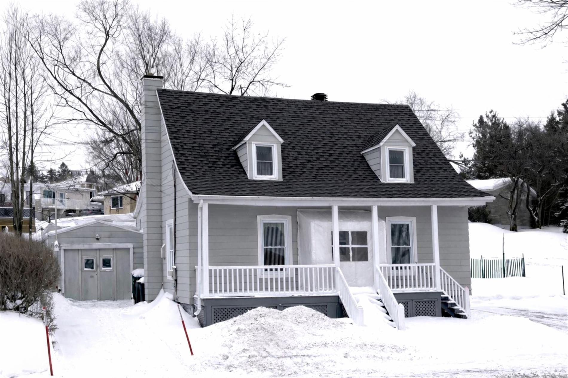 654 Rue St-Joseph — photo 3
