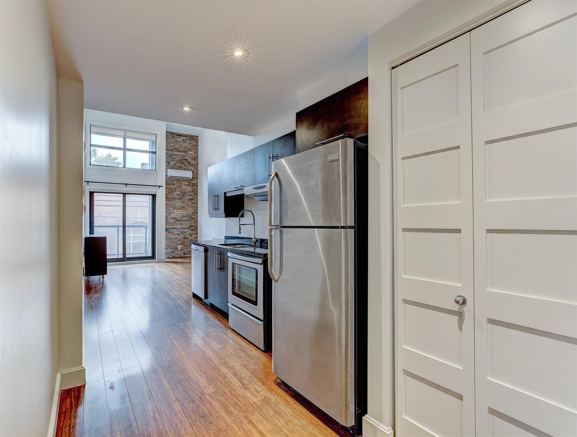 105-5325 Av. du Parc — photo 3
