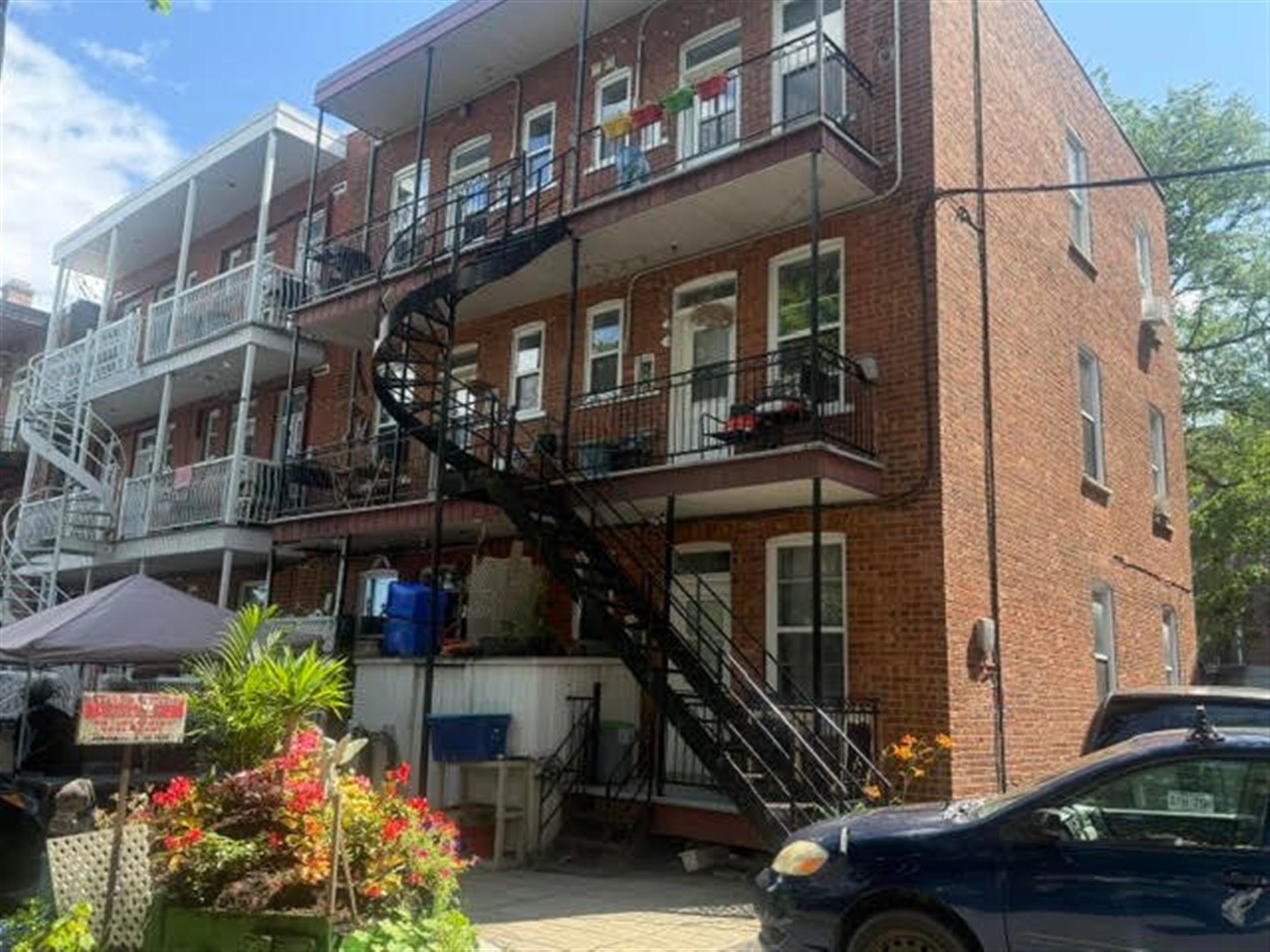 2563-2573 Rue Sheppard — photo 3
