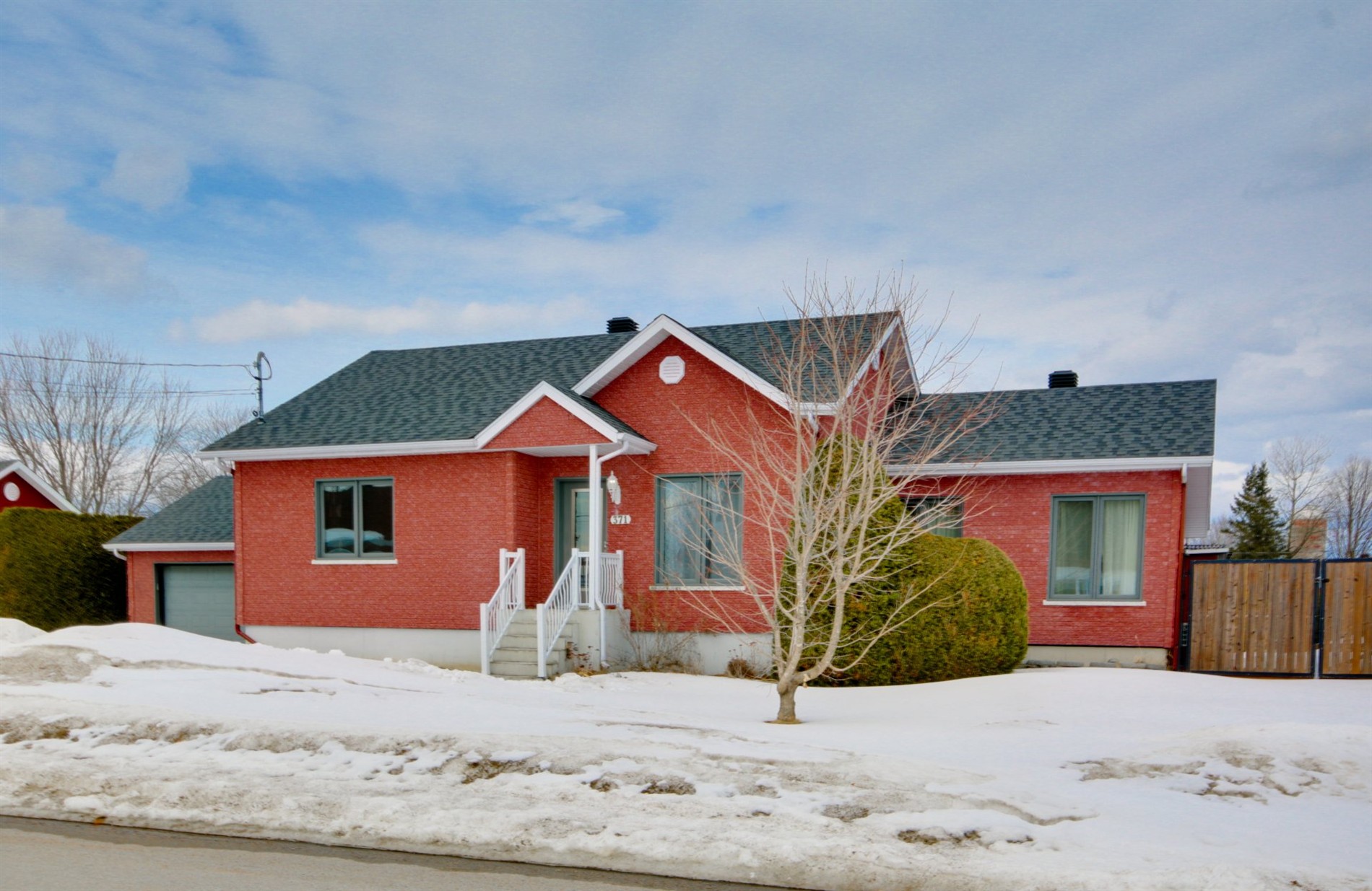 371 Rue St-Maurice — photo 2
