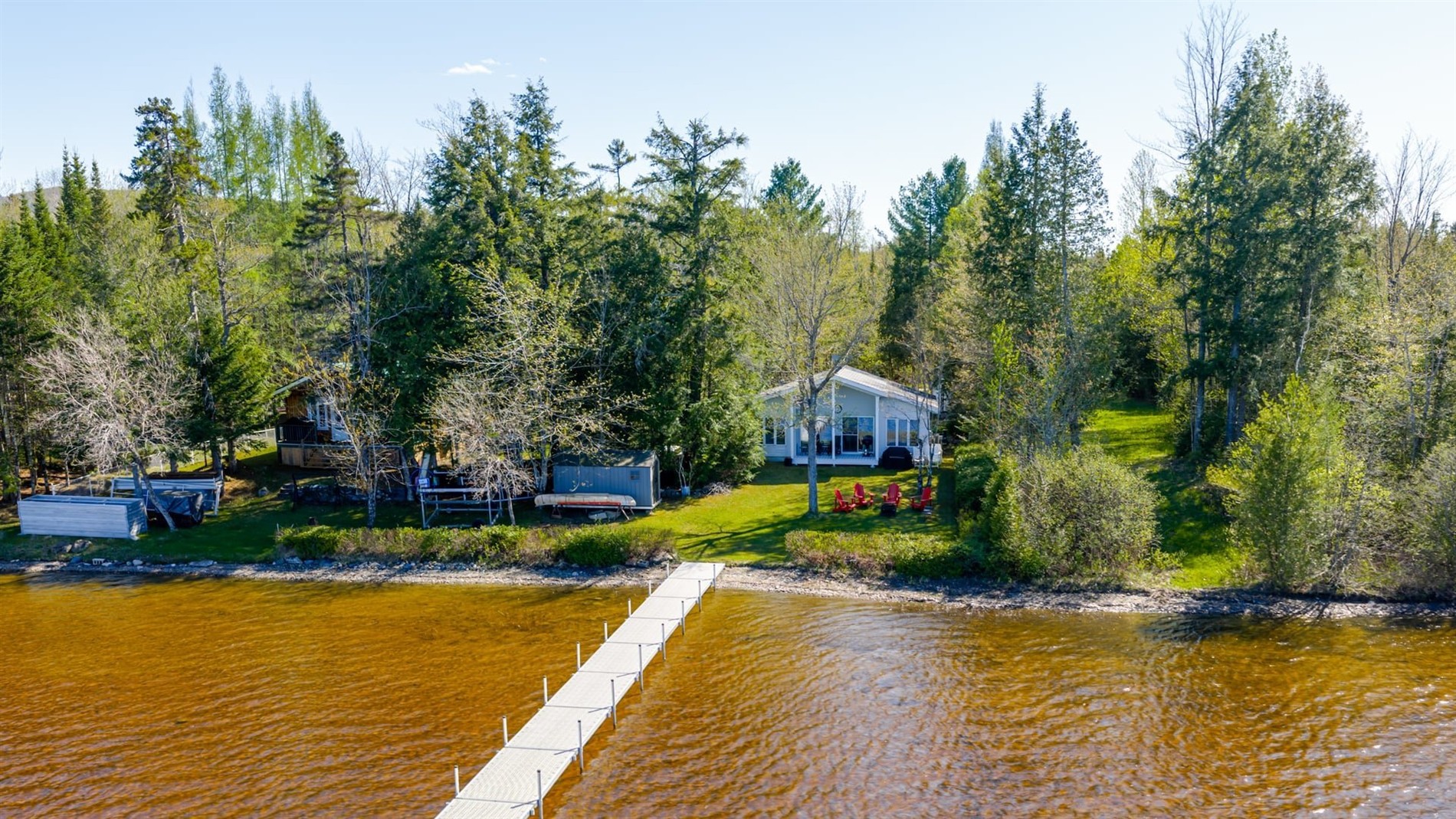 137 Rg Beau-Lac — photo 1