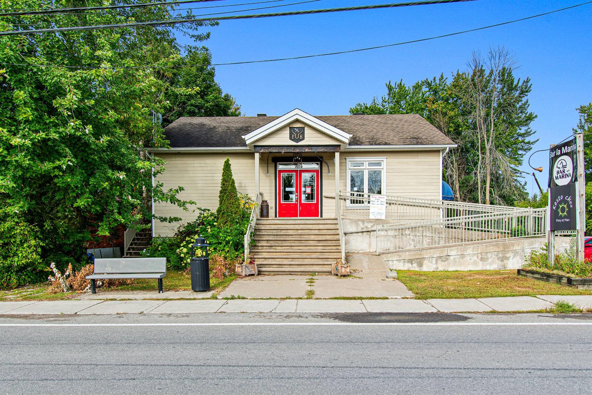 258-260 Route du Long-Sault — photo 1