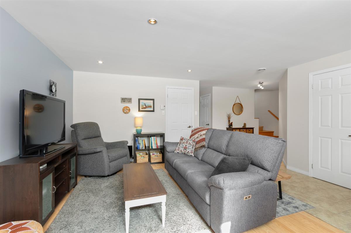 Vue 21 de la propriété réf. 11484123 – 311 Mtée du Versant-Sud S. J8C 2Z7