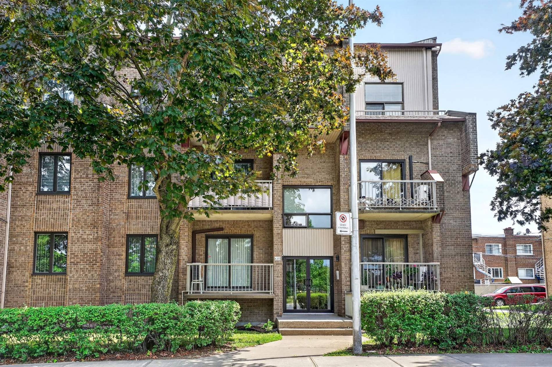 6300 Rue Bélanger — photo 1
