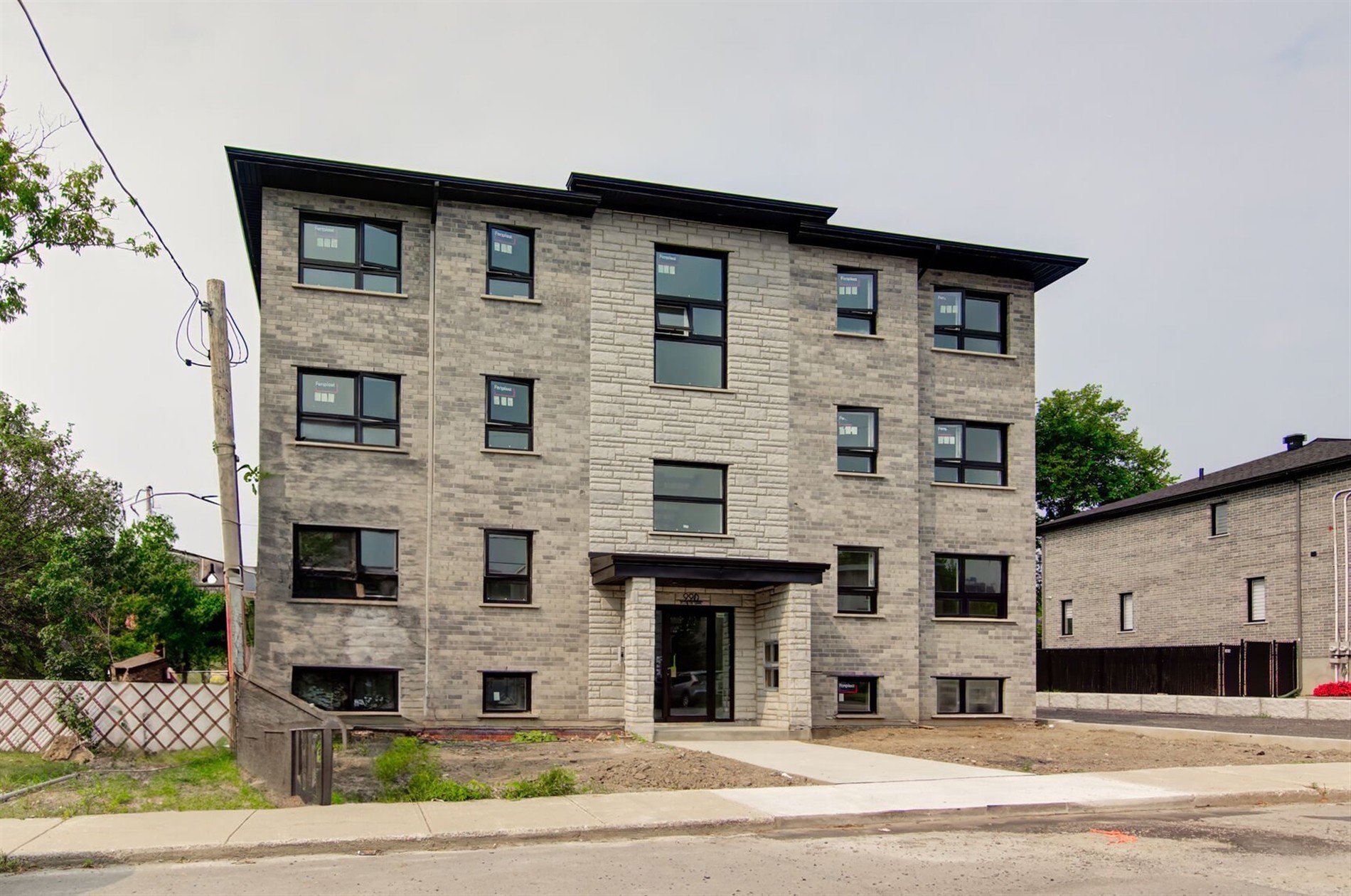 990 Av. Rose-de-Lima — photo 1