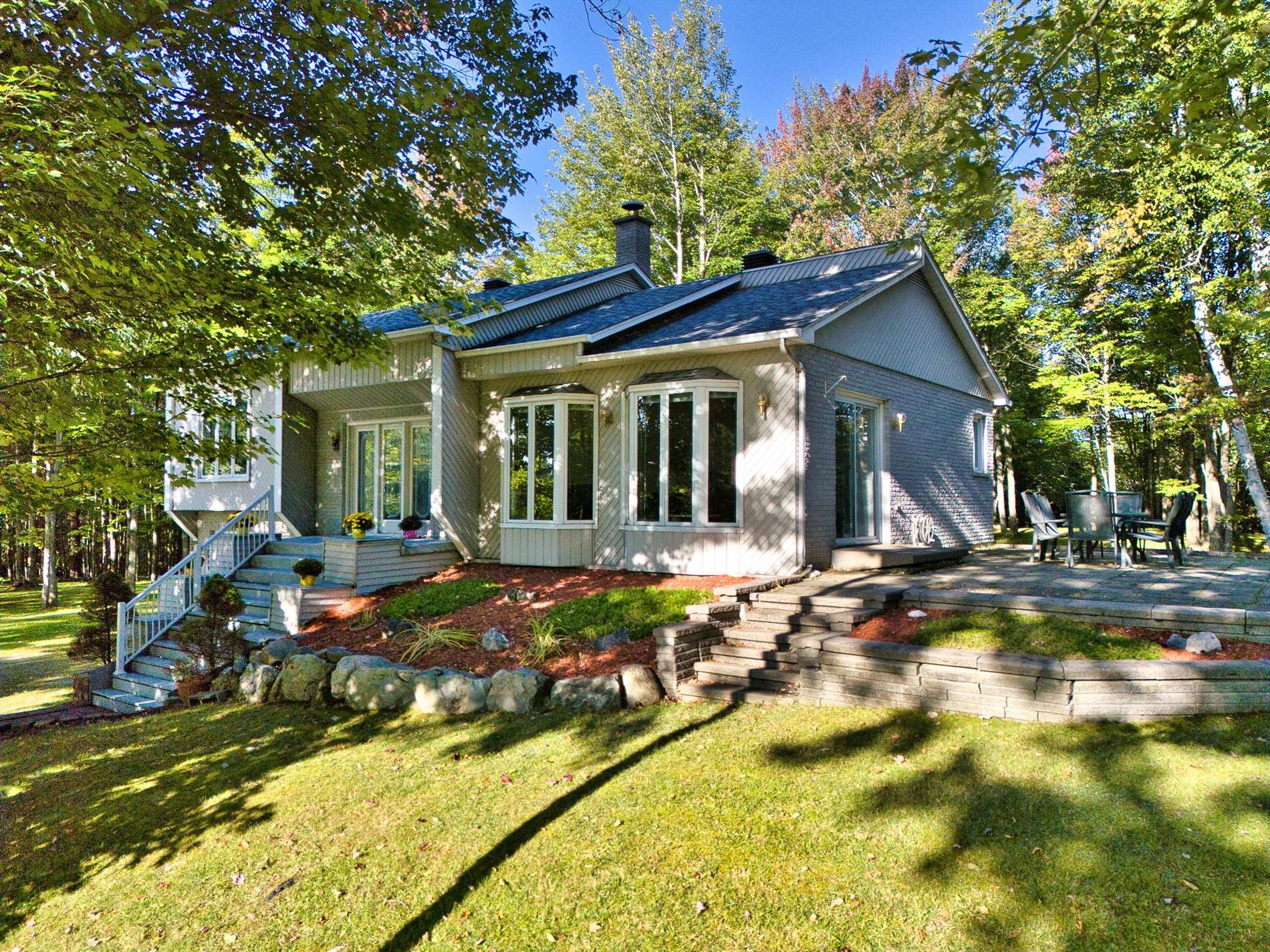 1422 Ch. St-Roch N. — photo 1