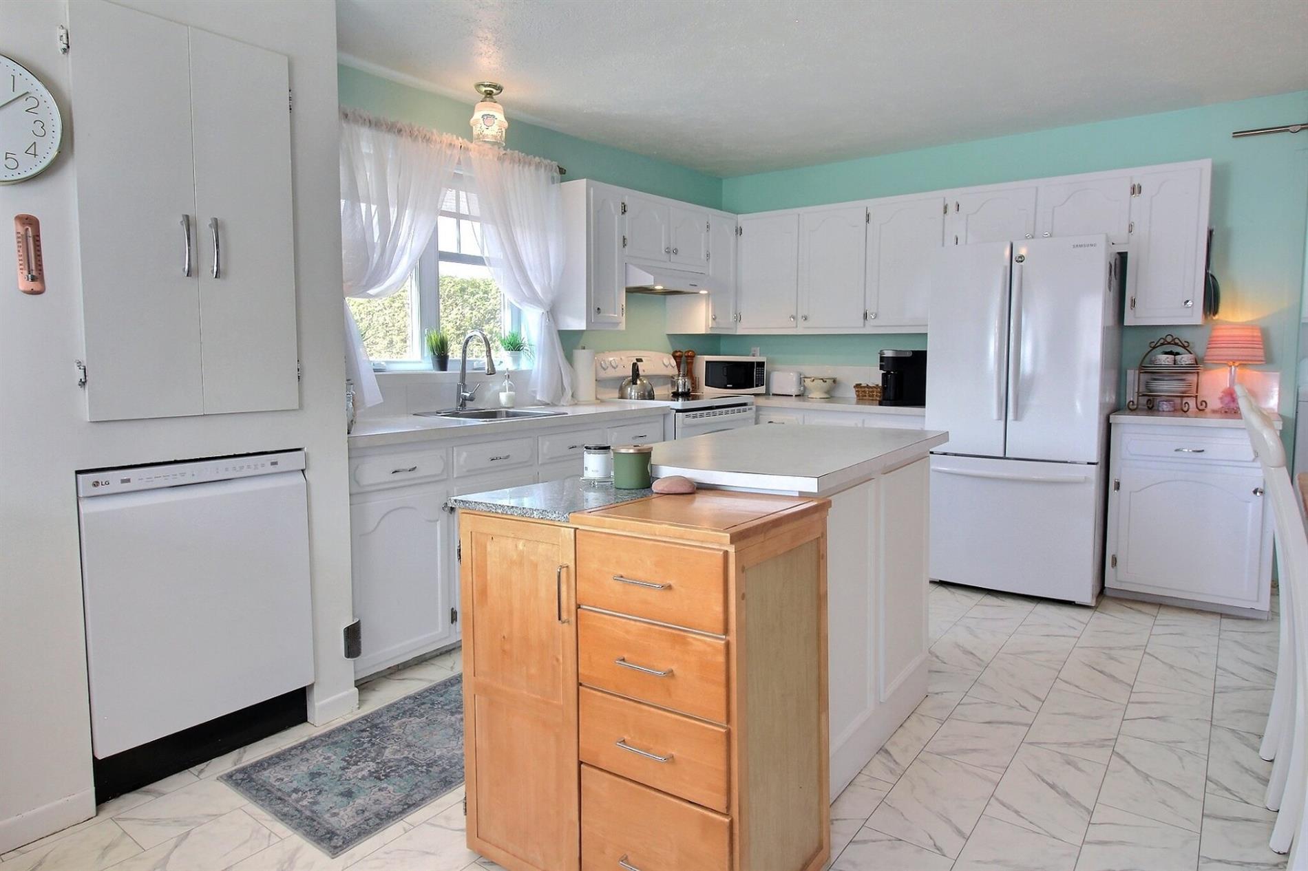 1757Z Av. St-Louis — photo 3