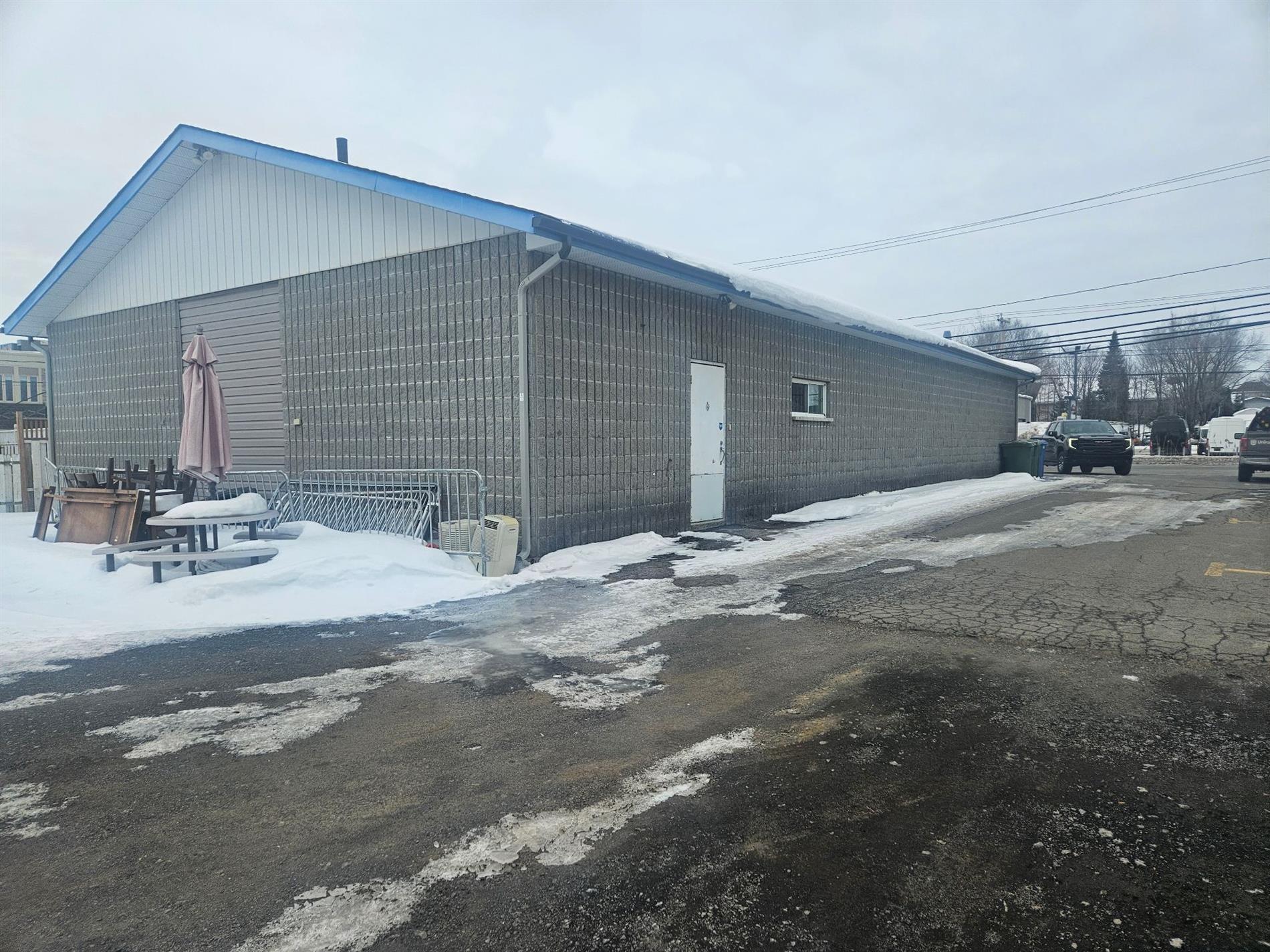 3880-3882 Ch. d'Oka — photo 2