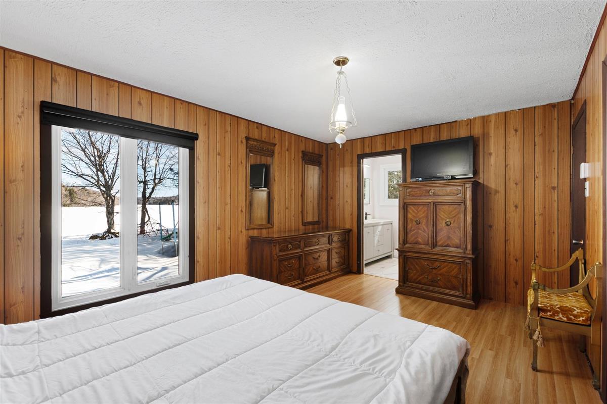 Vue 23 de la propriété réf. 12820780 – 1208 Ch. de Ste-Anne-des-Lacs J0R 1B0