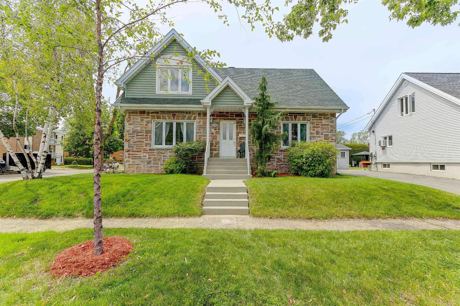 12795 Av. Petitclerc — photo 1