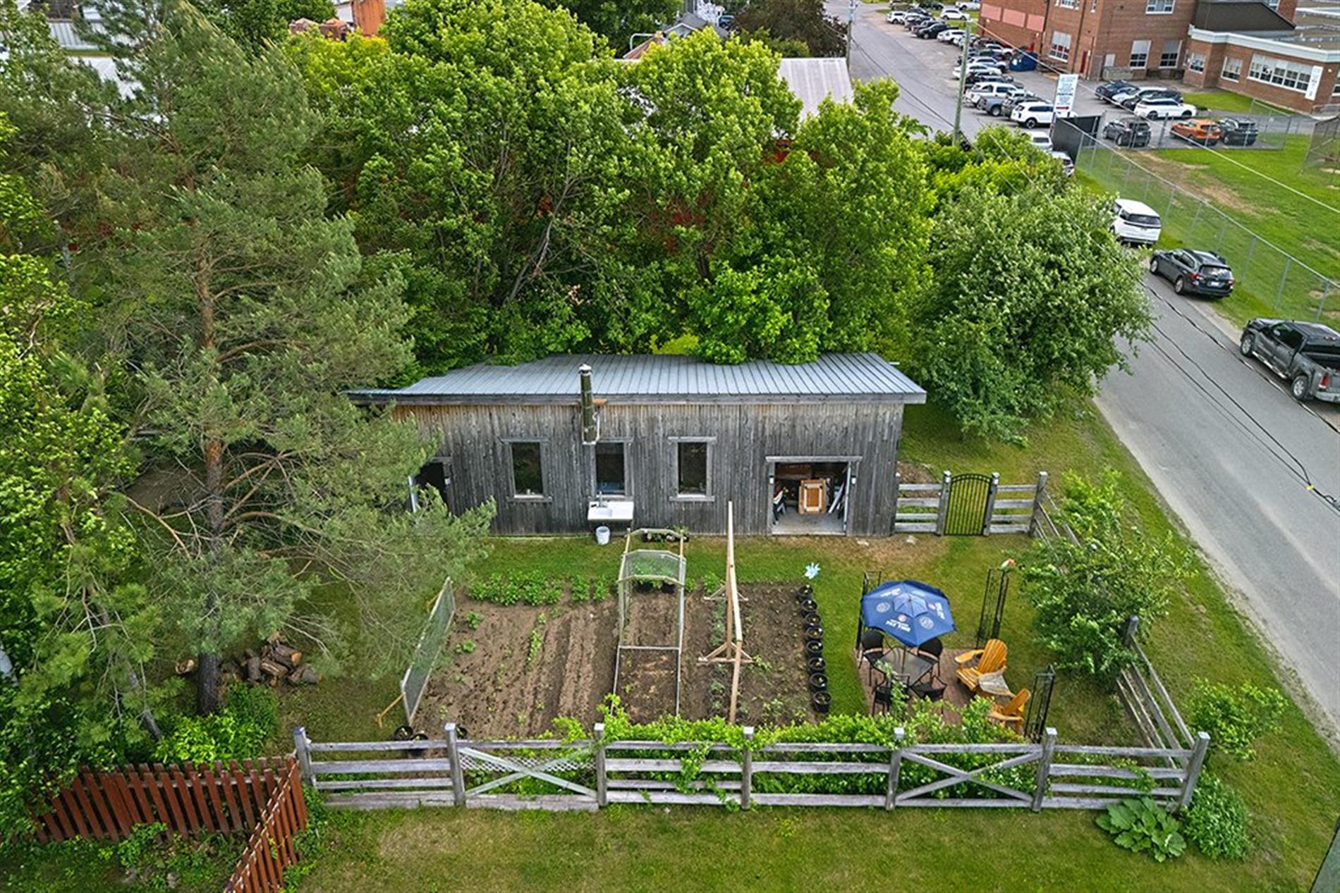 406 Rue King — photo 3